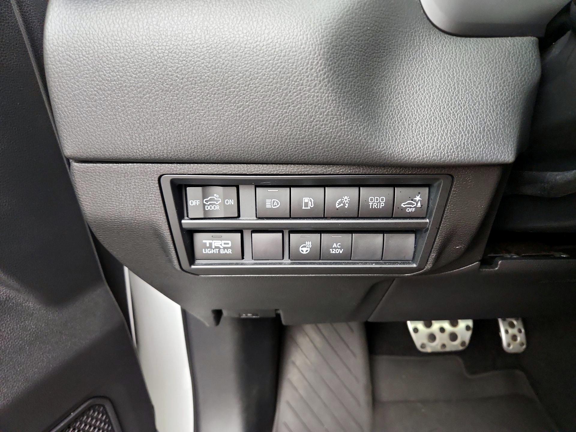 Thumbnail: 2022 Toyota Tundra - 13