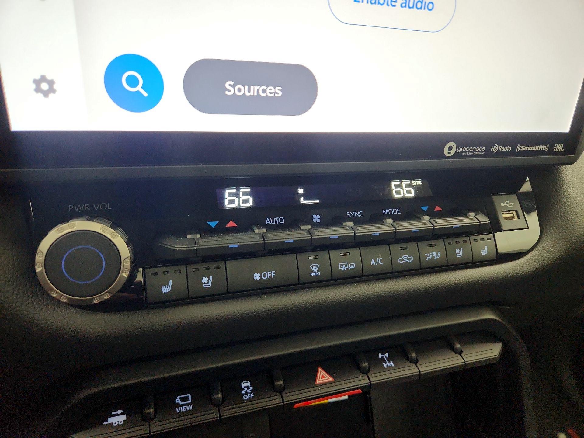 Thumbnail: 2022 Toyota Tundra - 17