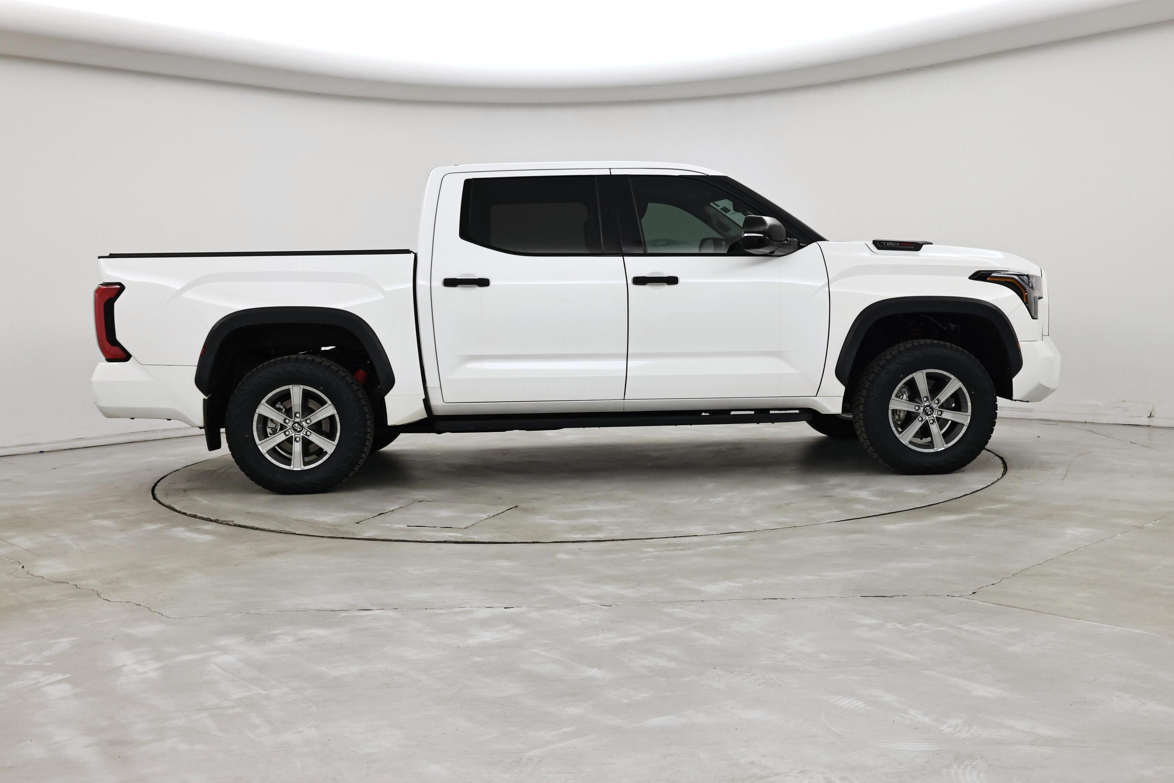 Thumbnail: 2022 Toyota Tundra - 7