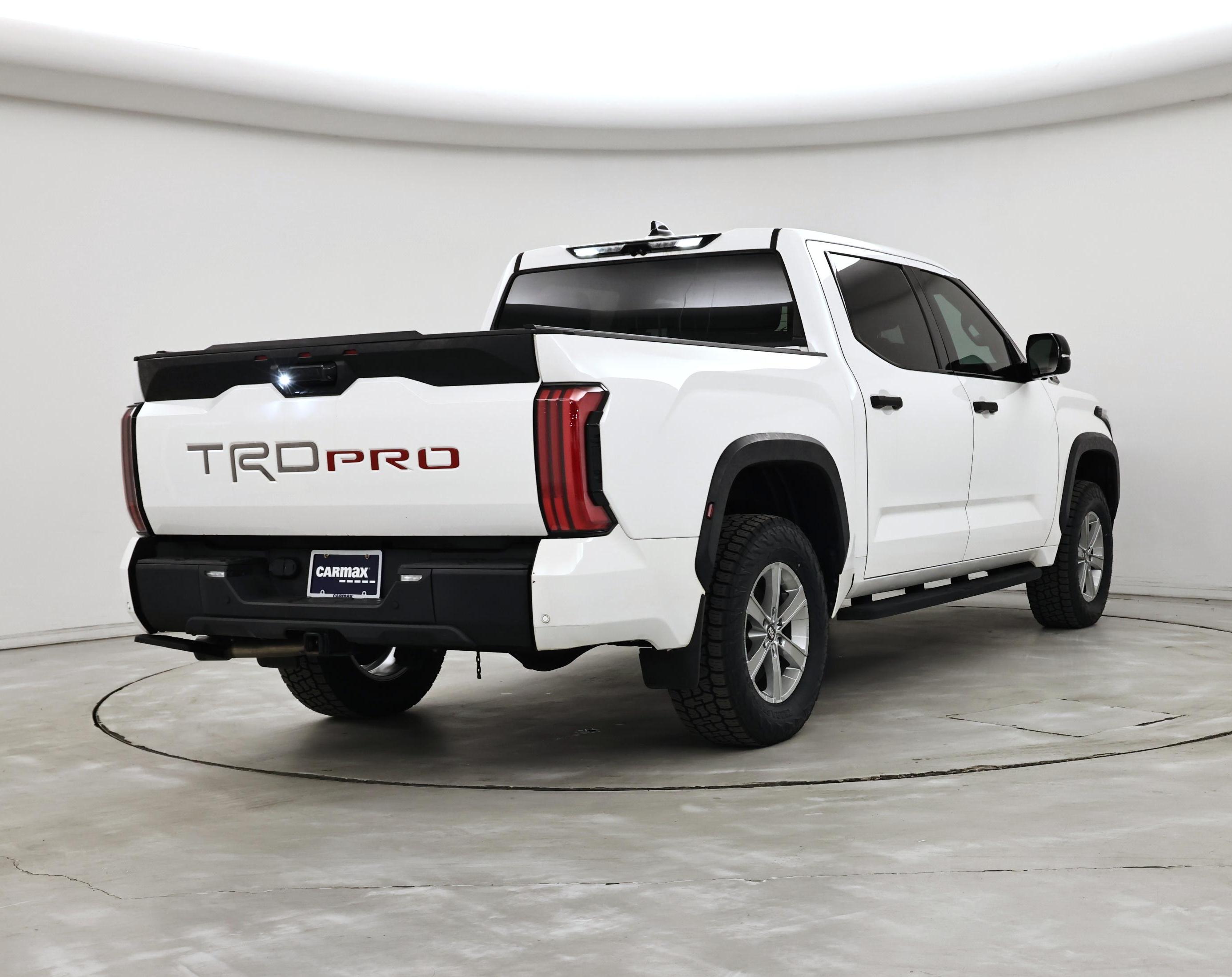 Thumbnail: 2022 Toyota Tundra - 8