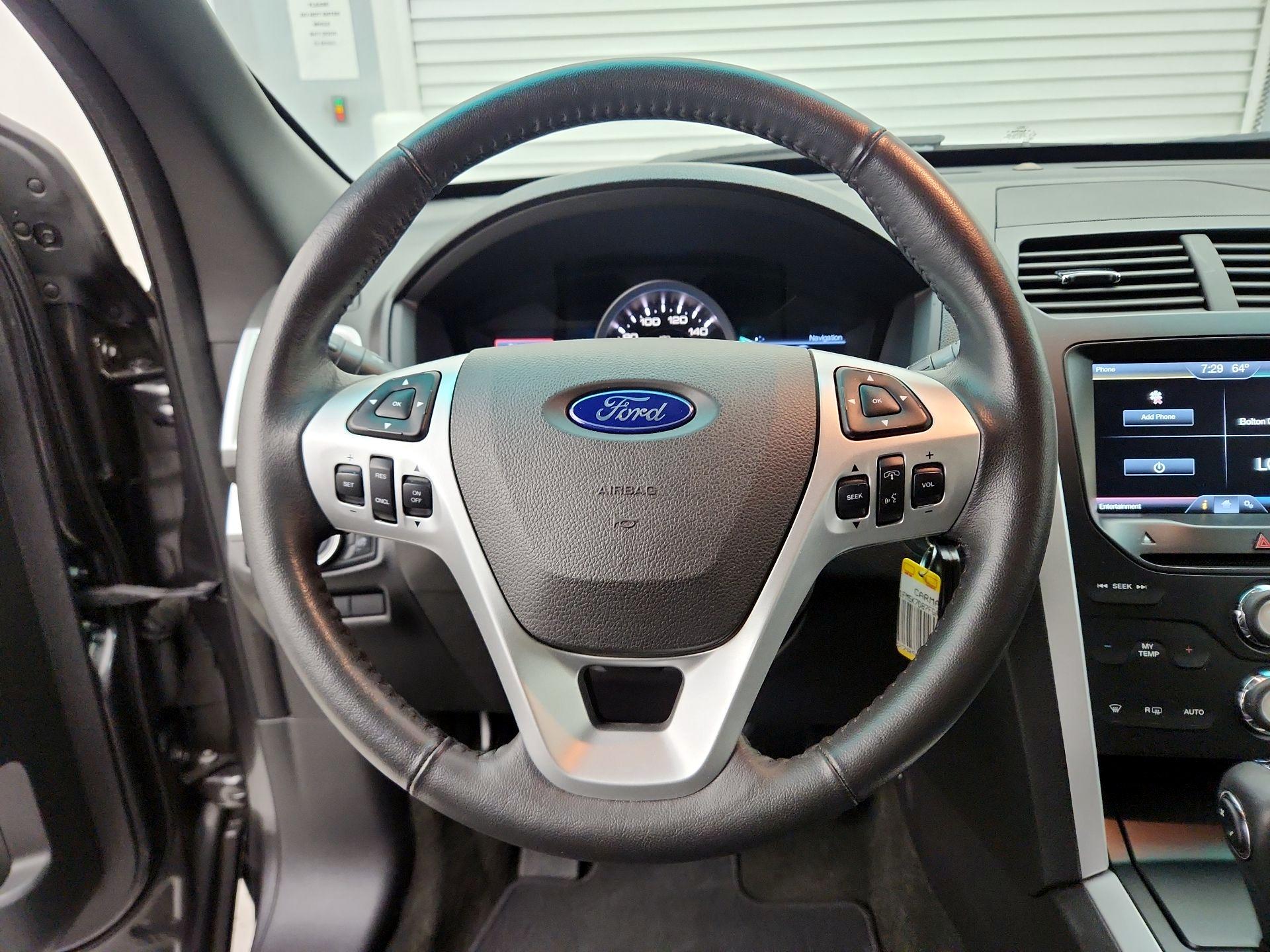 Thumbnail: 2015 Ford Explorer - 10