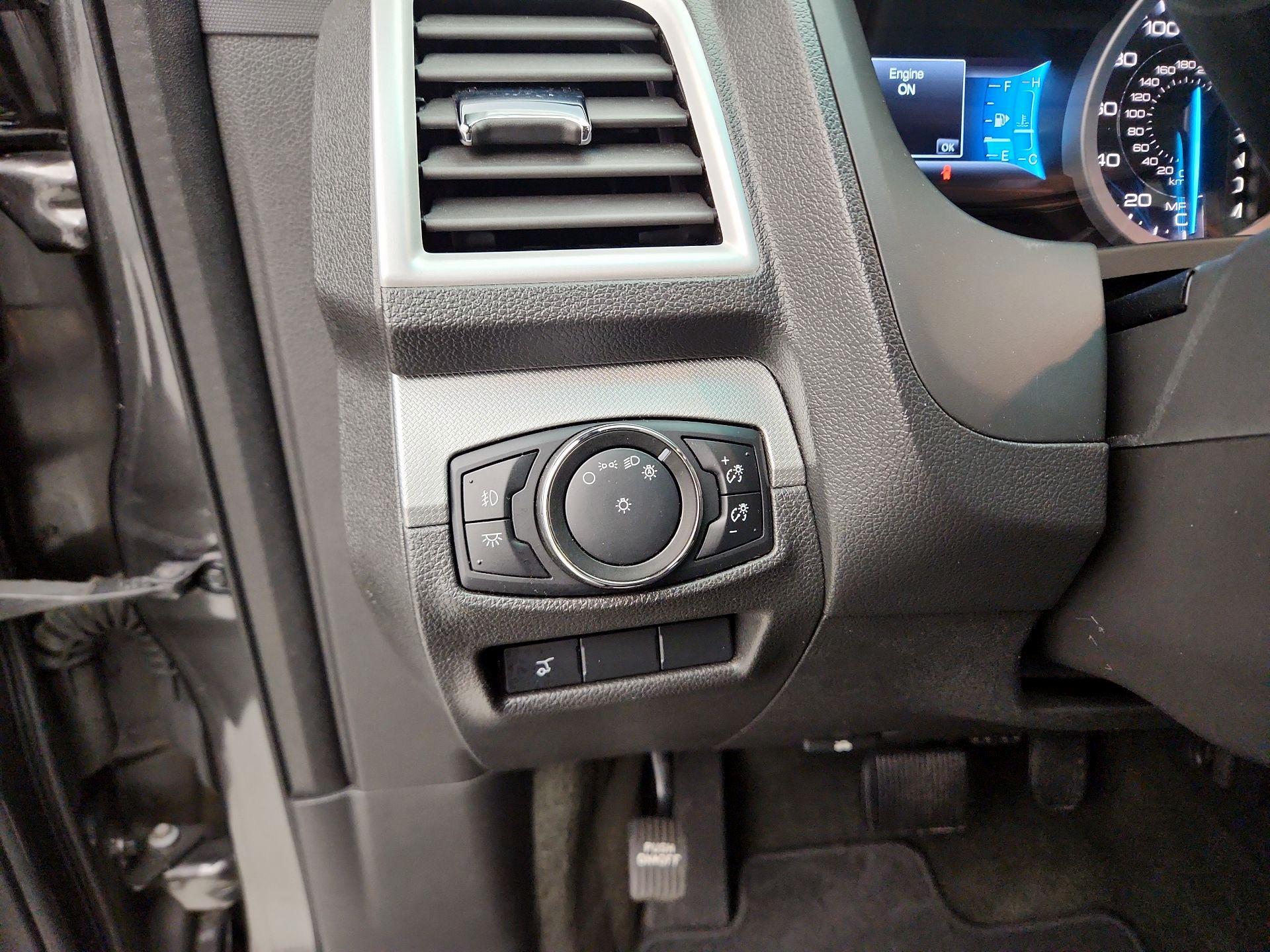 Thumbnail: 2015 Ford Explorer - 13