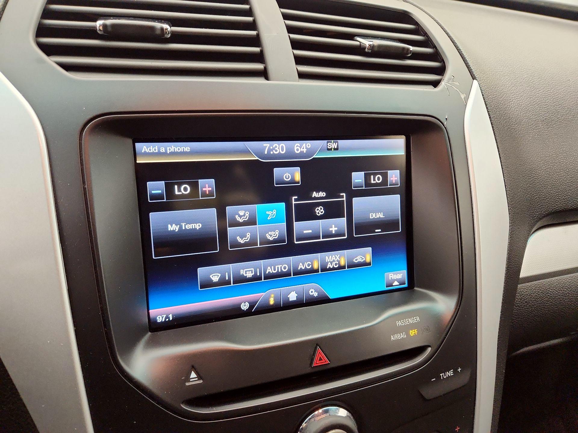 Thumbnail: 2015 Ford Explorer - 16