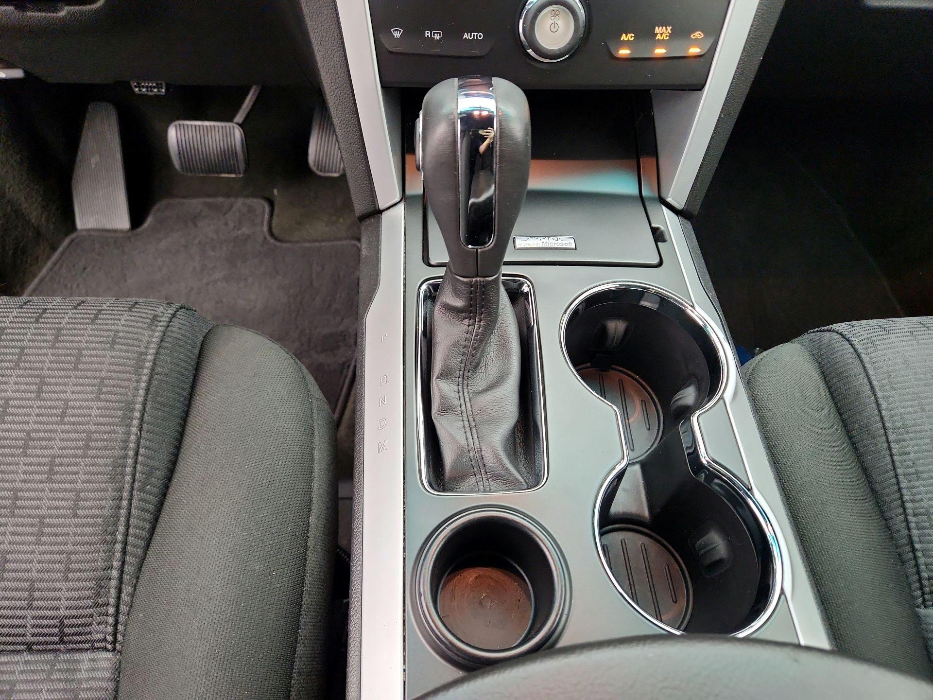 Thumbnail: 2015 Ford Explorer - 17