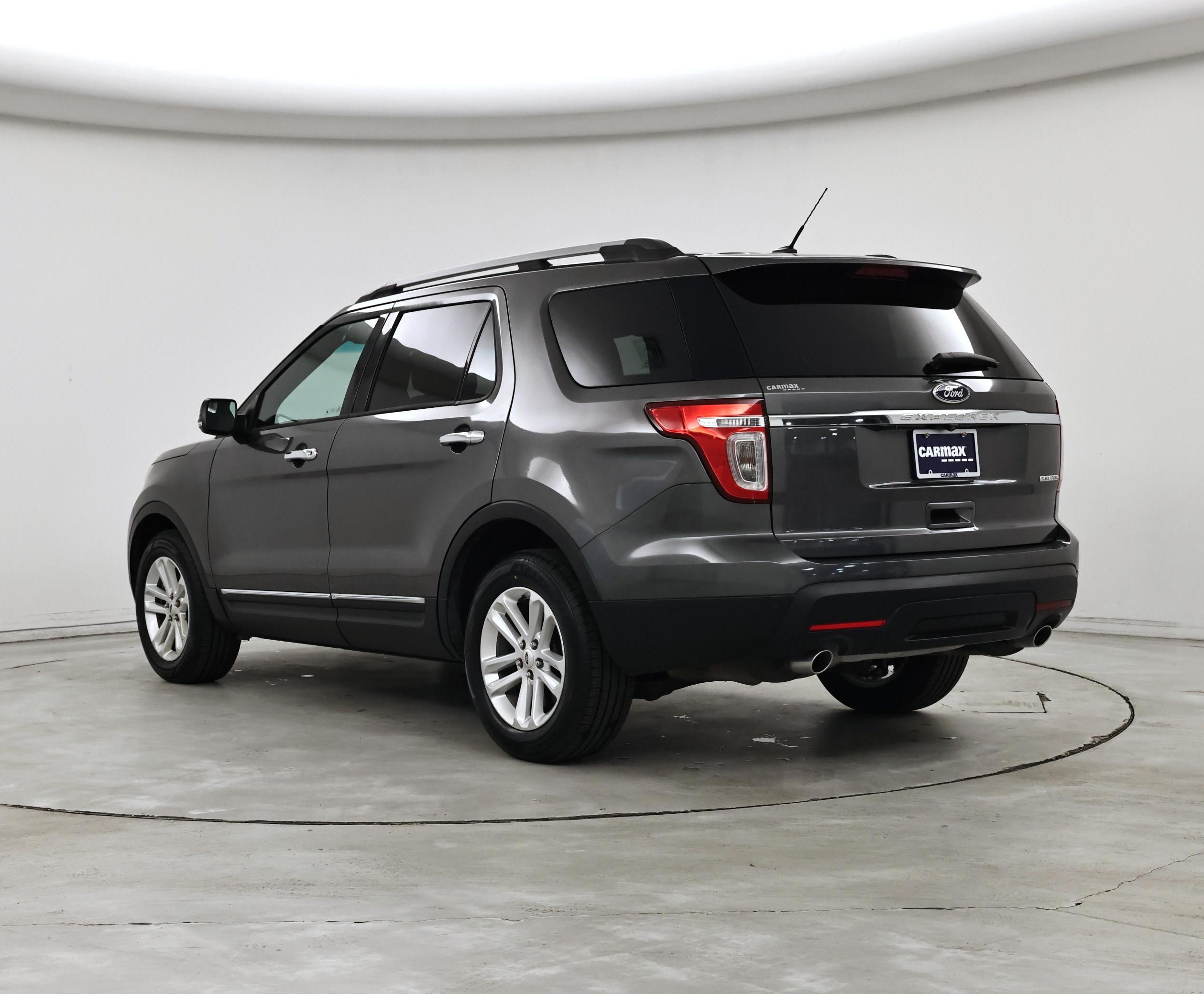 Thumbnail: 2015 Ford Explorer - 2