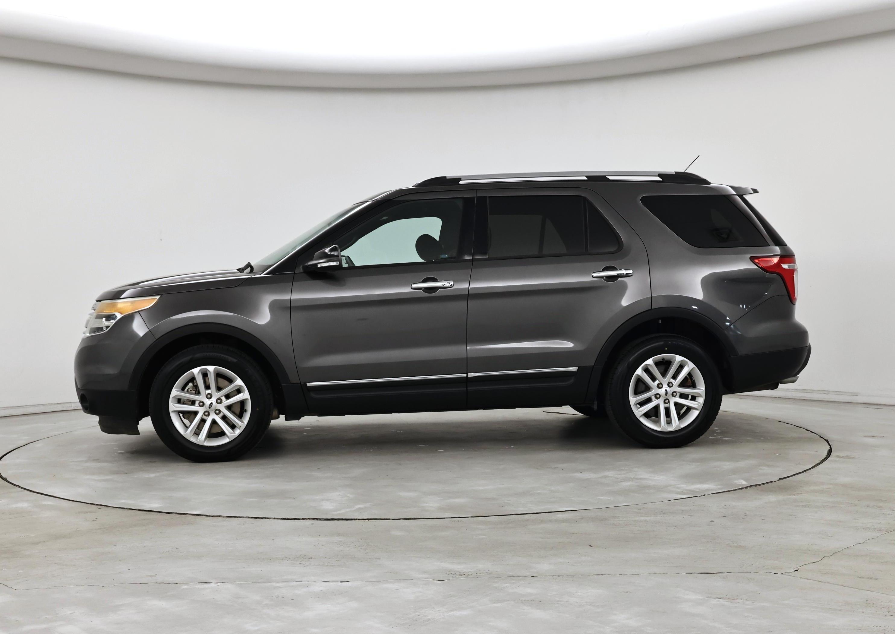 Thumbnail: 2015 Ford Explorer - 3