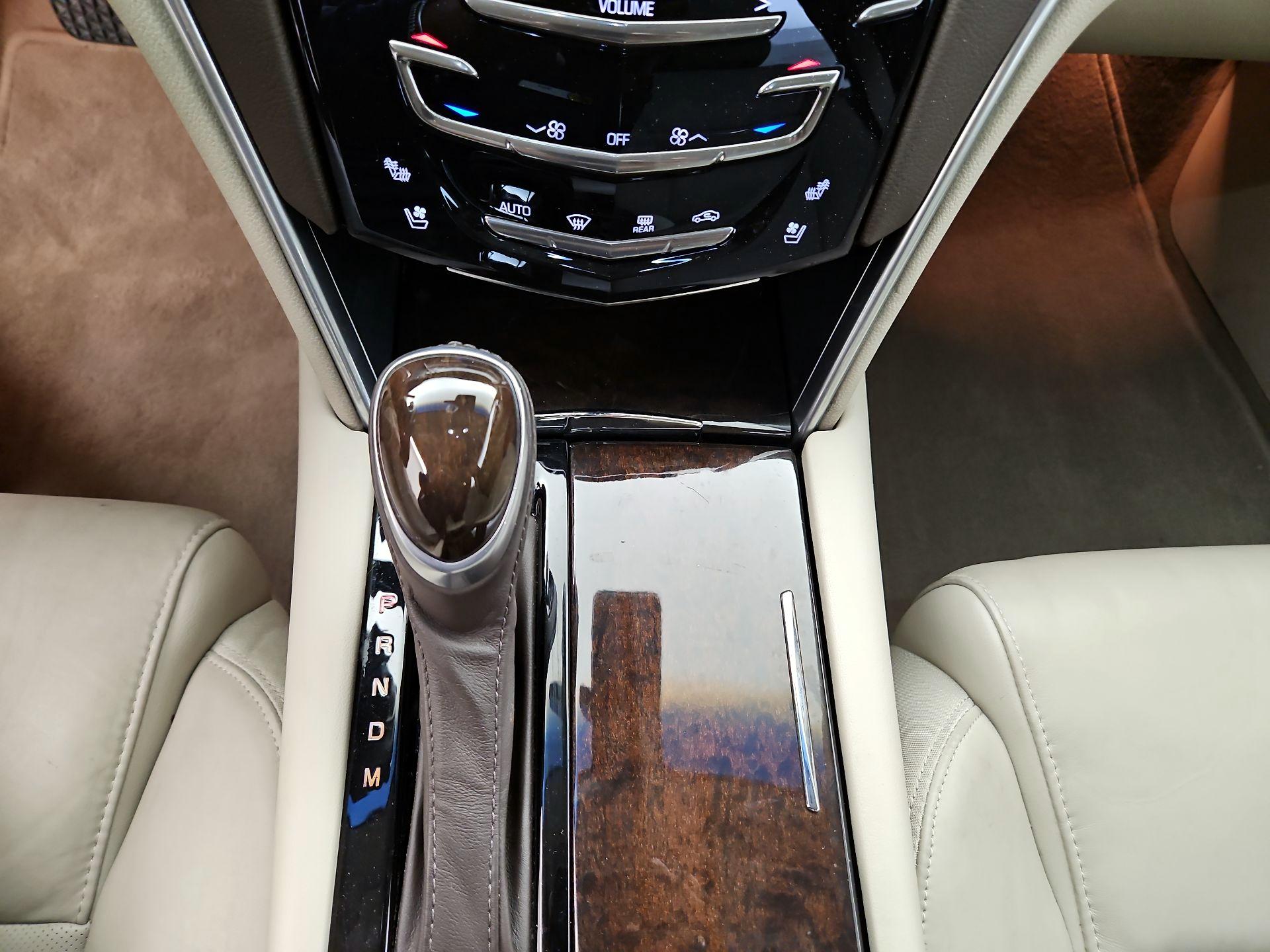 Thumbnail: 2016 Cadillac XTS - 18