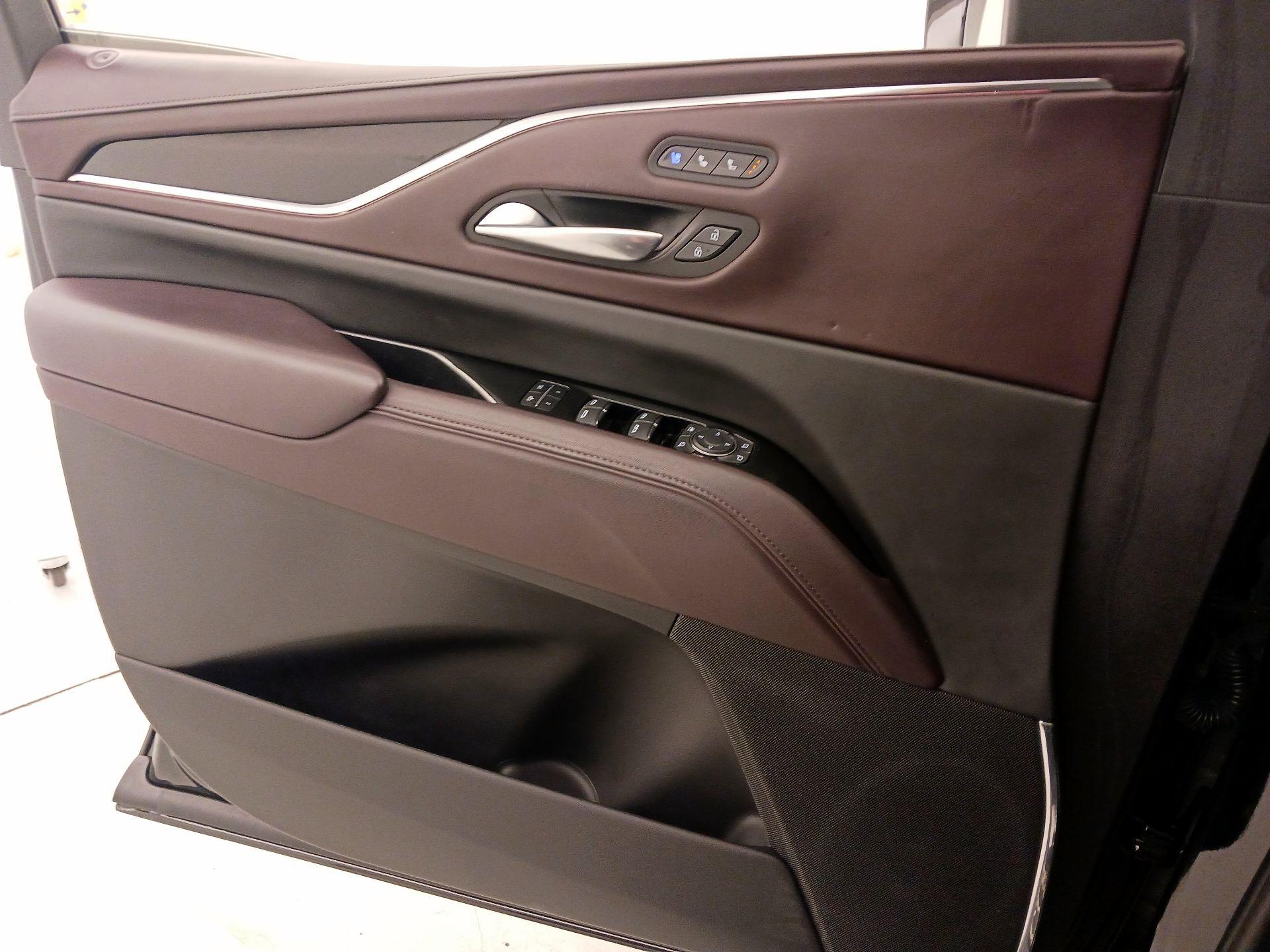 Thumbnail: 2023 Cadillac Escalade - 12