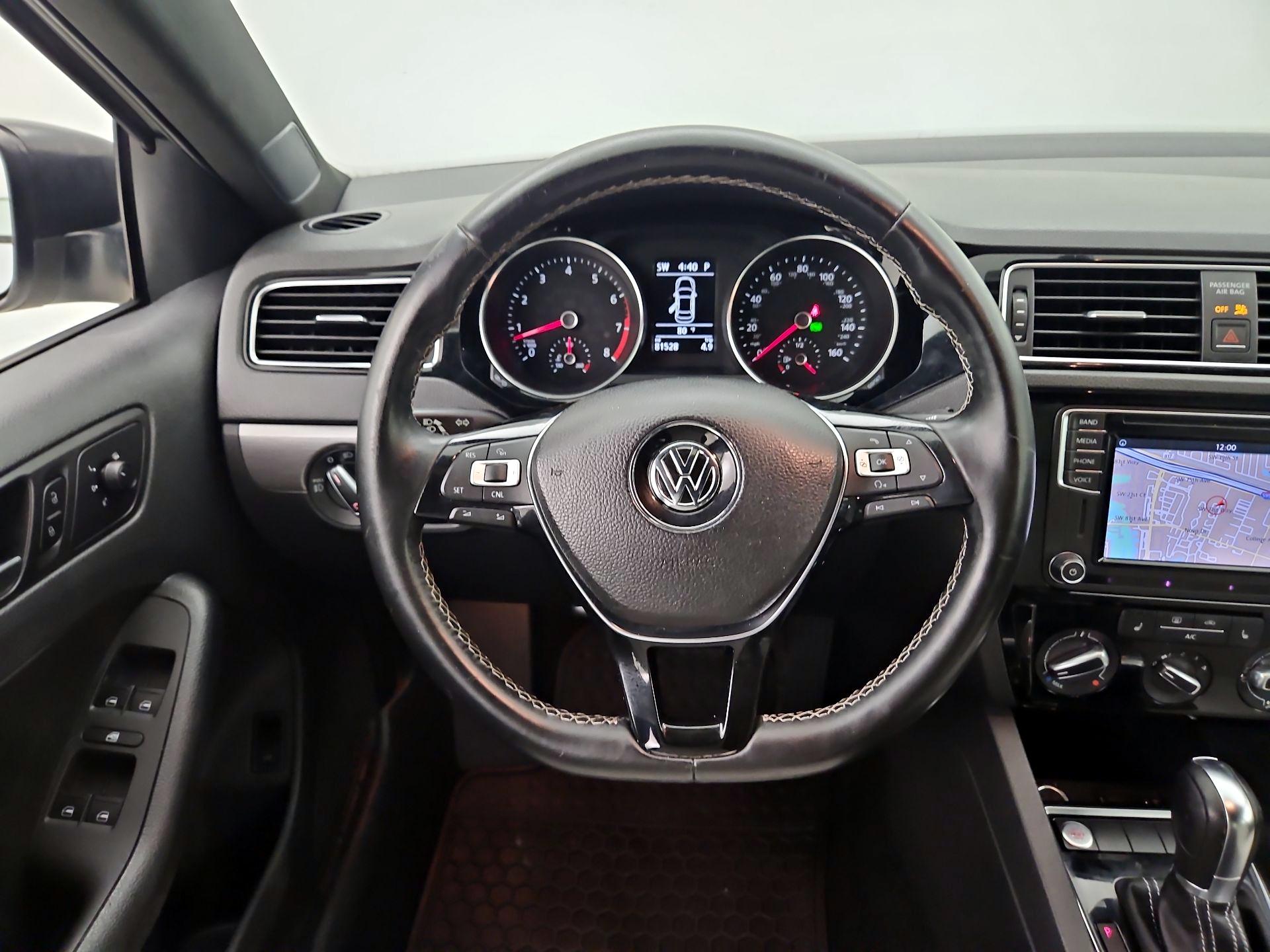 Thumbnail: 2016 Volkswagen Jetta - 10