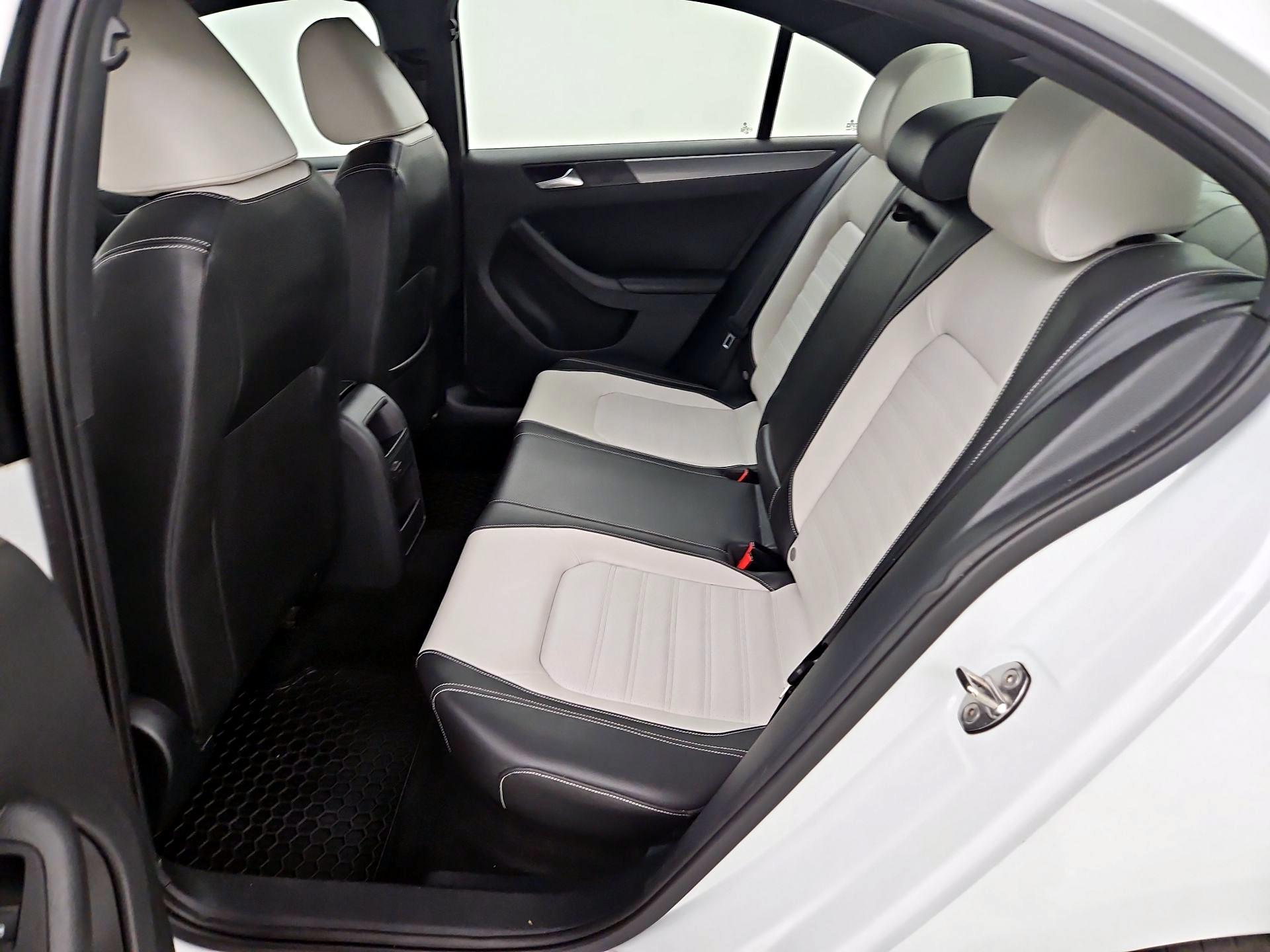 Thumbnail: 2016 Volkswagen Jetta - 20