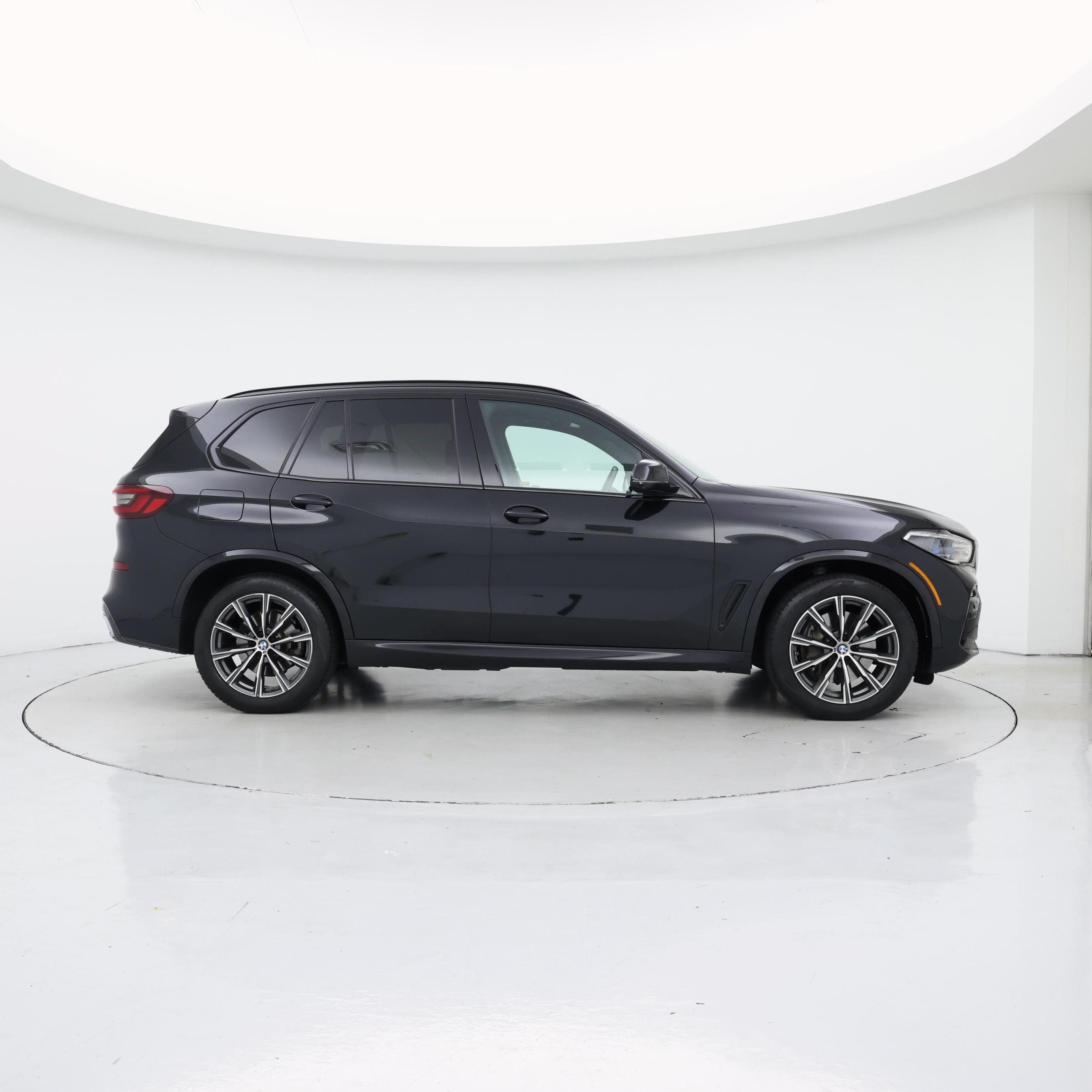 Thumbnail: 2021 BMW X5 - 7