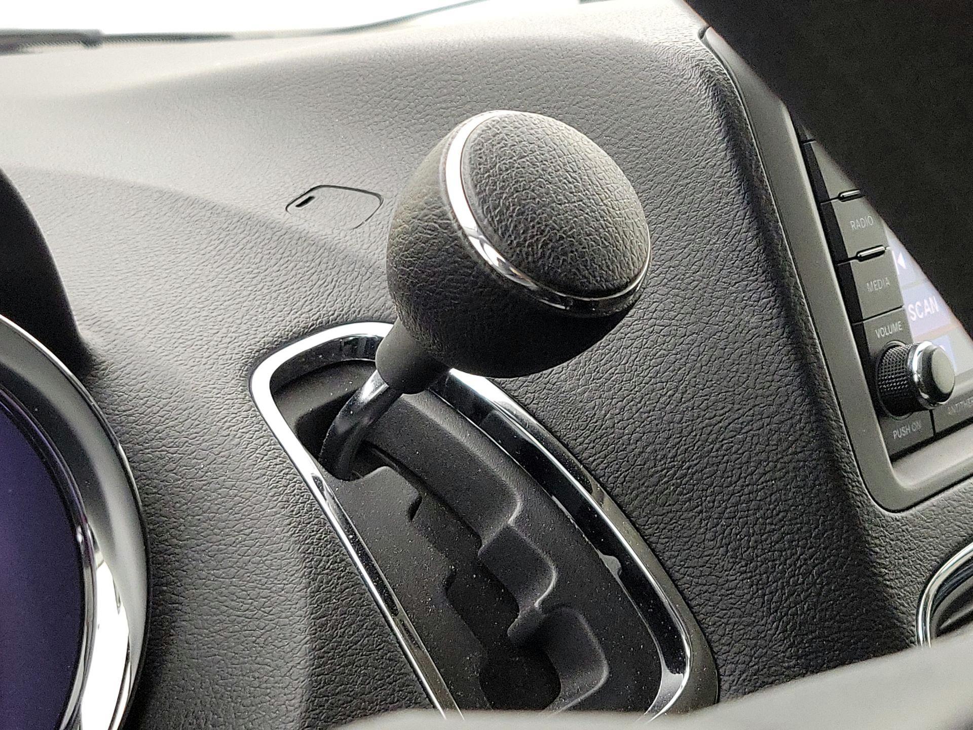 Thumbnail: 2018 Dodge Grand Caravan - 17