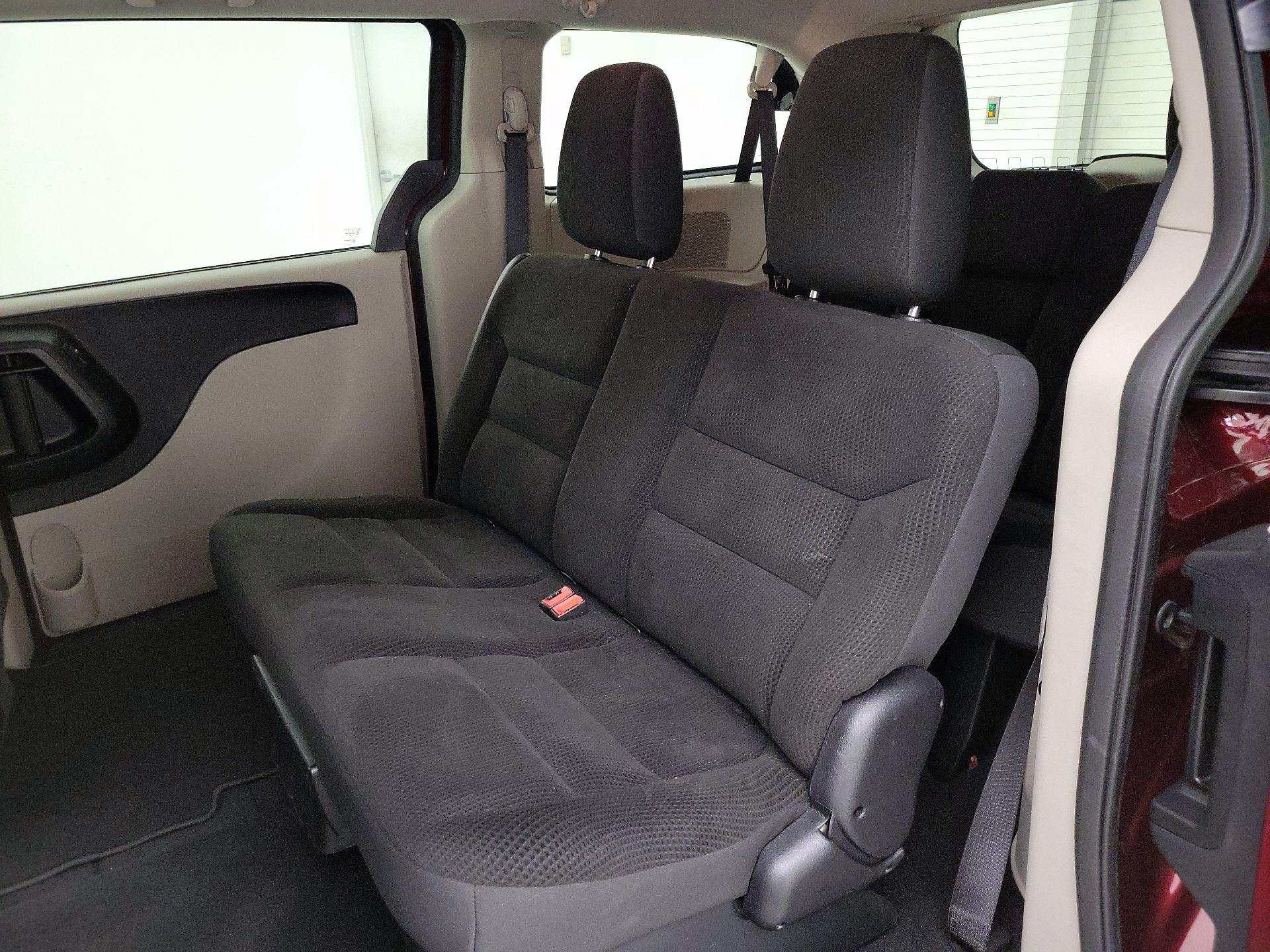 Thumbnail: 2018 Dodge Grand Caravan - 19