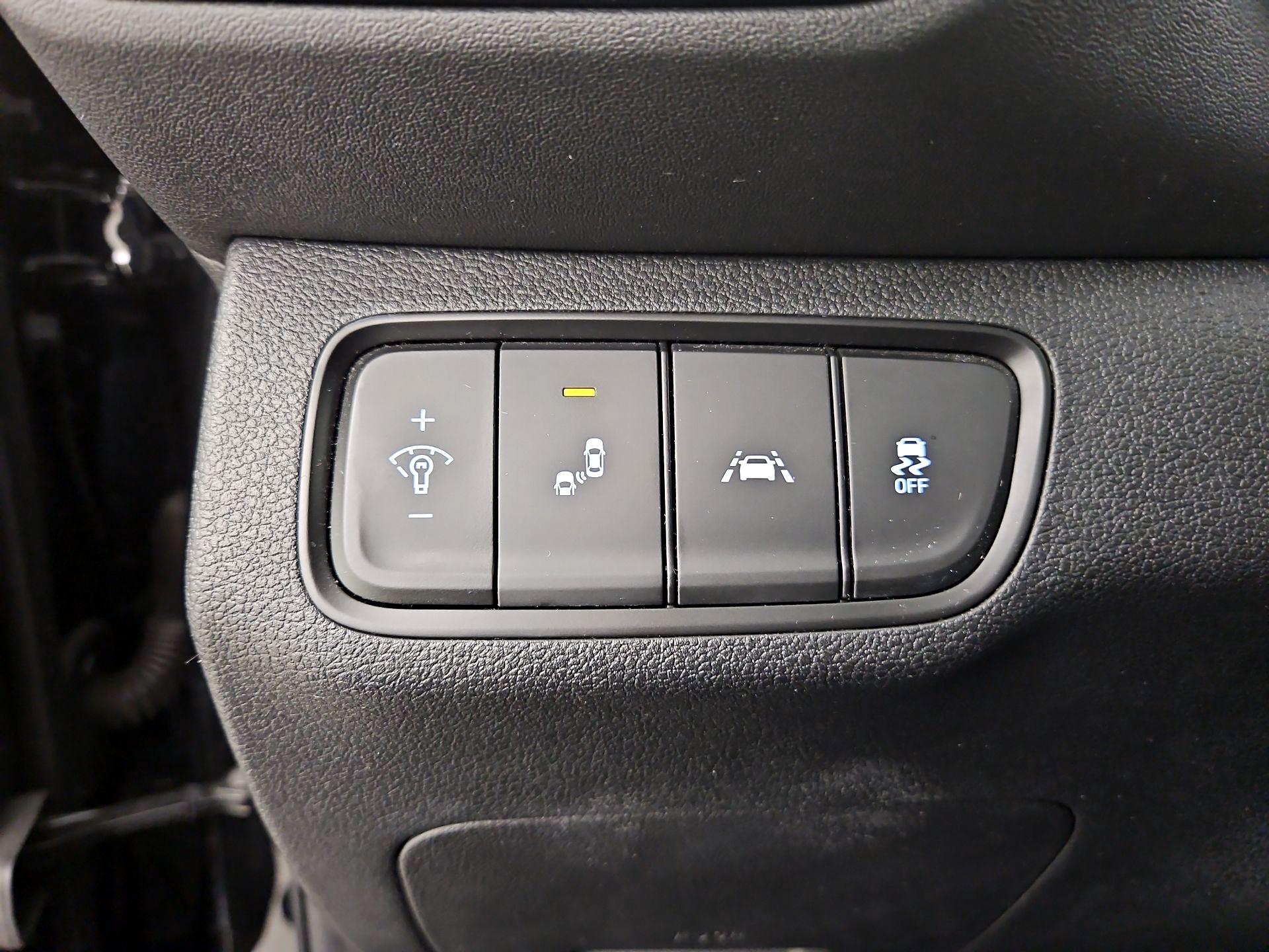 Thumbnail: 2019 Hyundai Santa Fe - 13