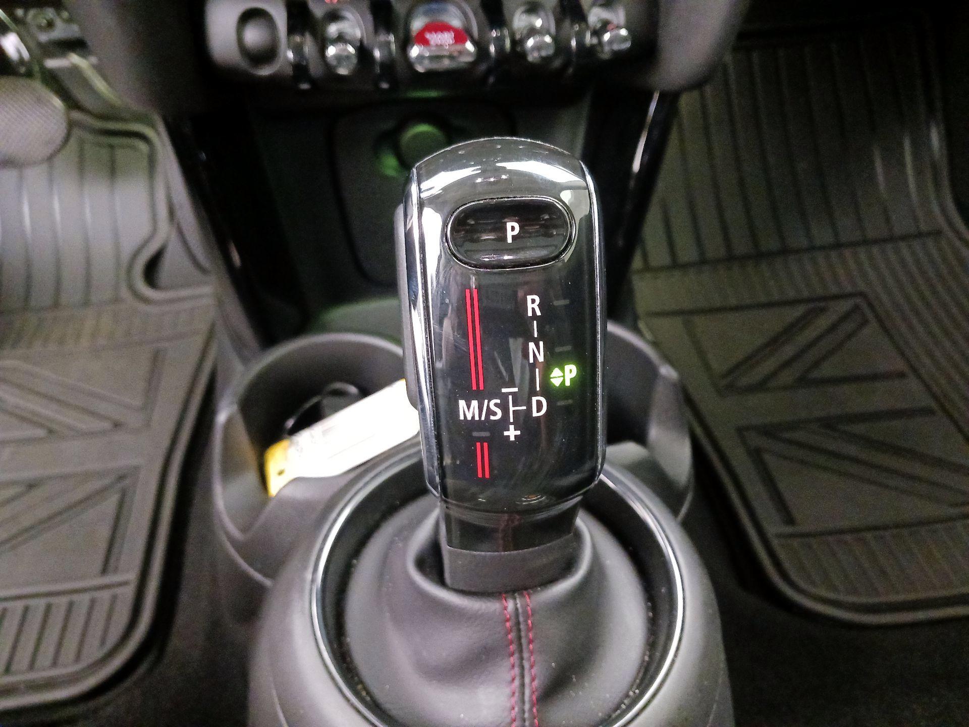 Thumbnail: 2021 MINI Cooper Hardtop - 18