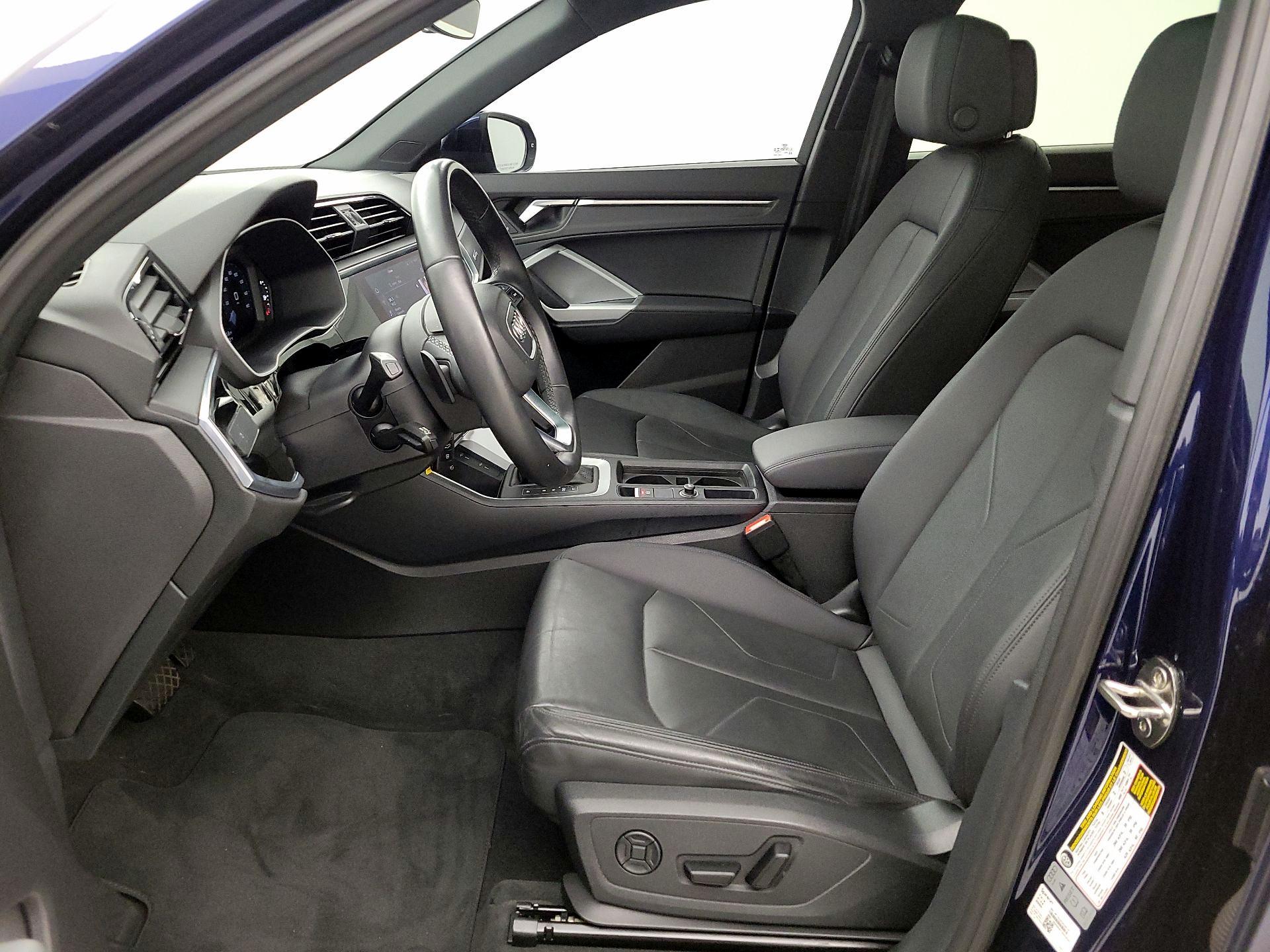 Thumbnail: 2022 Audi Q3 - 11