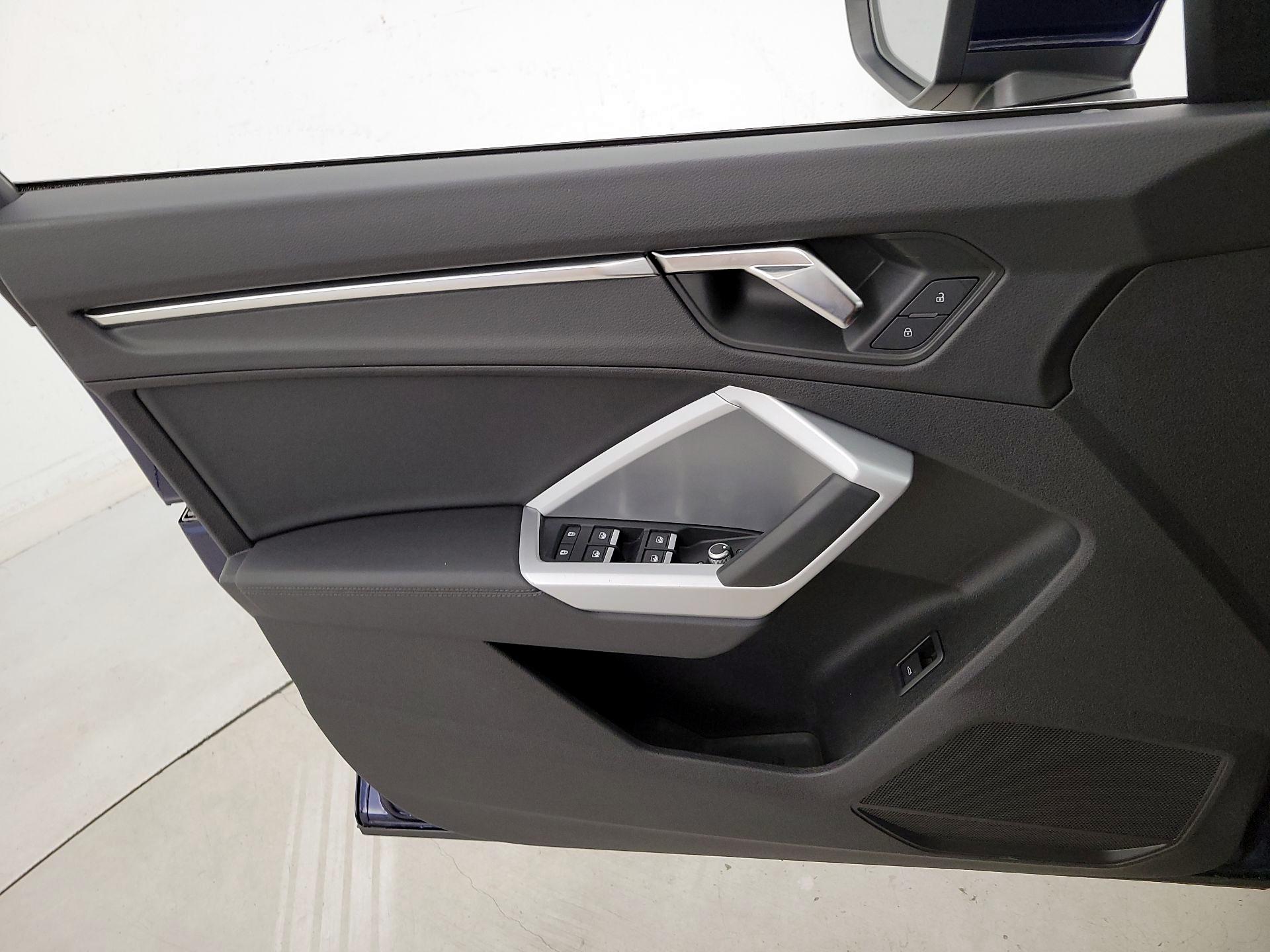 Thumbnail: 2022 Audi Q3 - 12