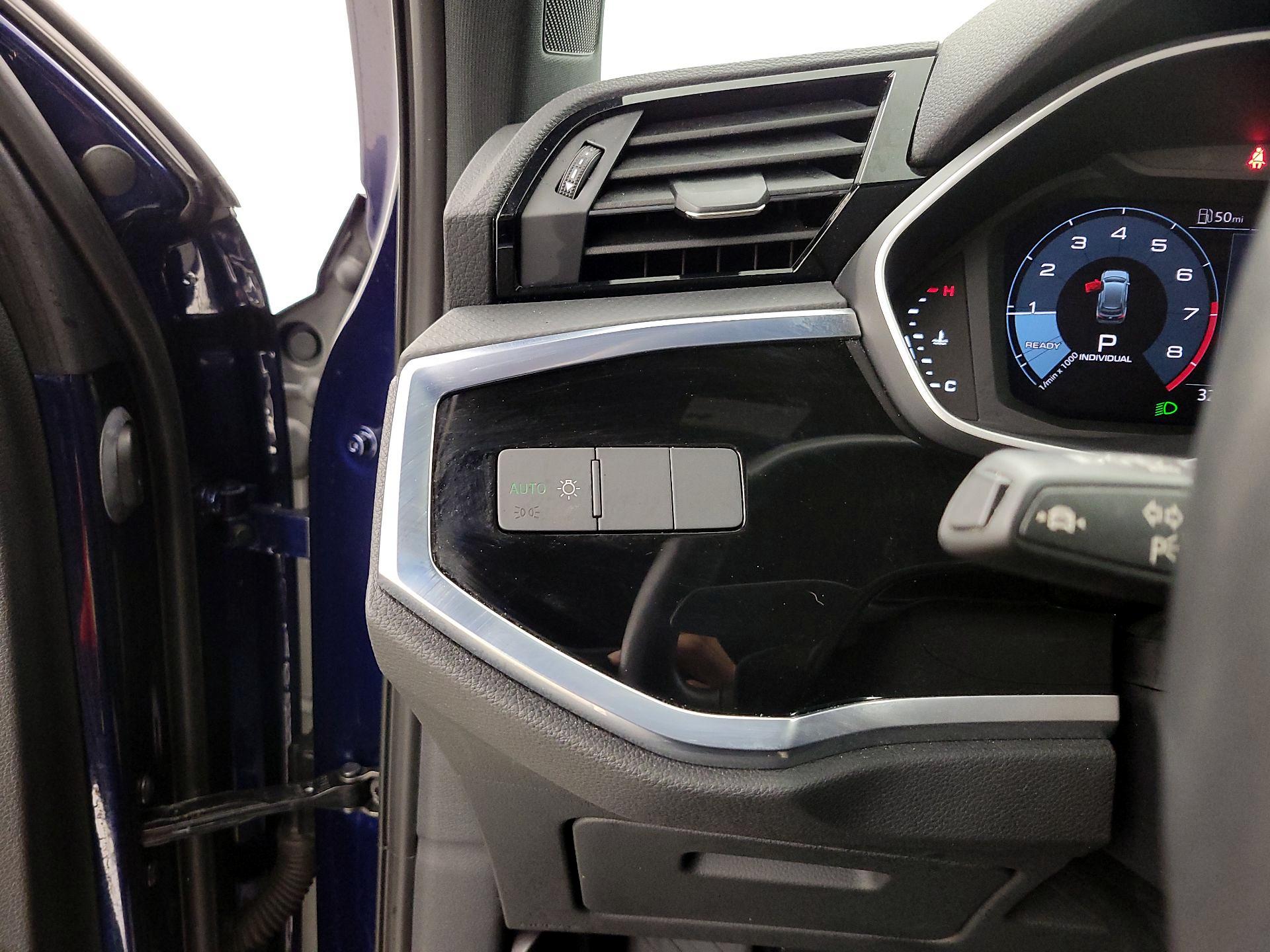 Thumbnail: 2022 Audi Q3 - 13