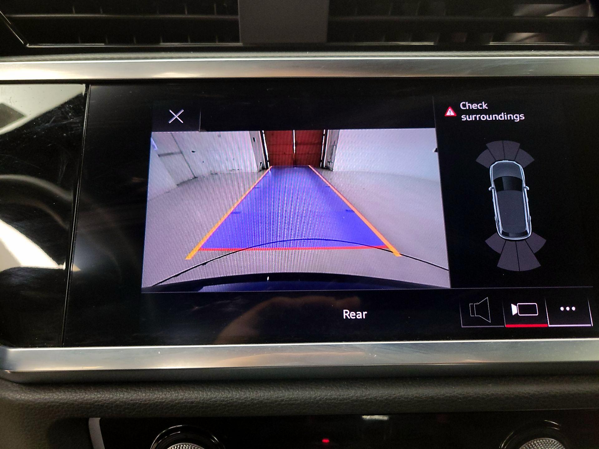 Thumbnail: 2022 Audi Q3 - 14