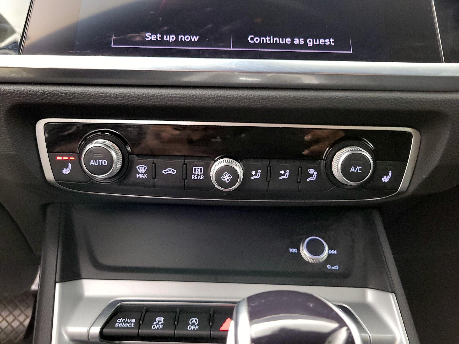 Thumbnail: 2022 Audi Q3 - 16