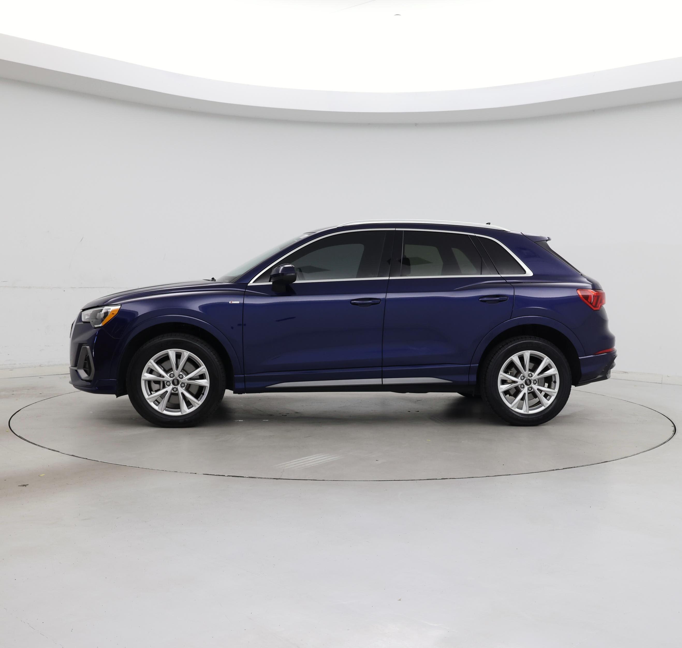 Thumbnail: 2022 Audi Q3 - 3