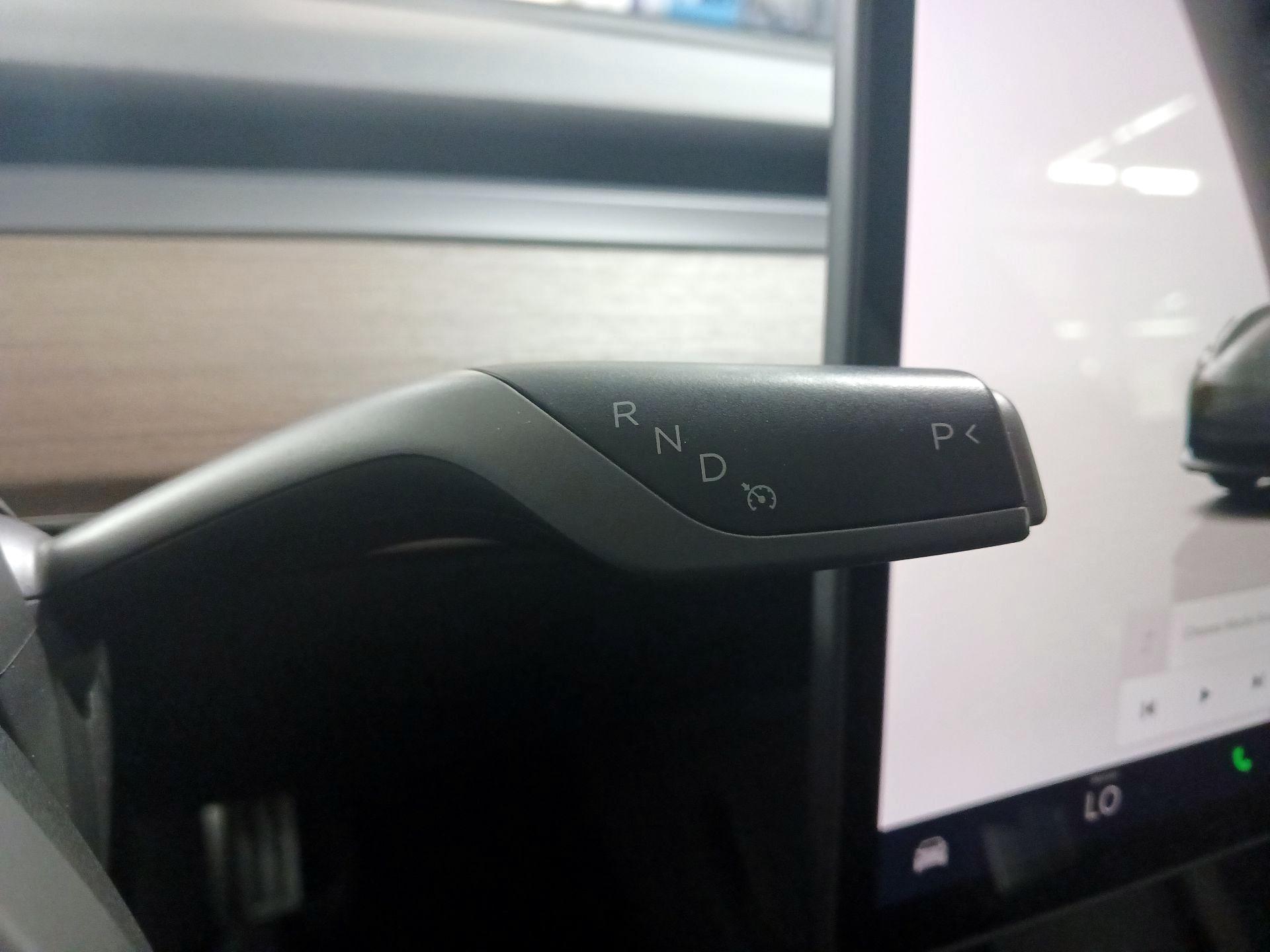 Thumbnail: 2022 Tesla Model 3 - 17