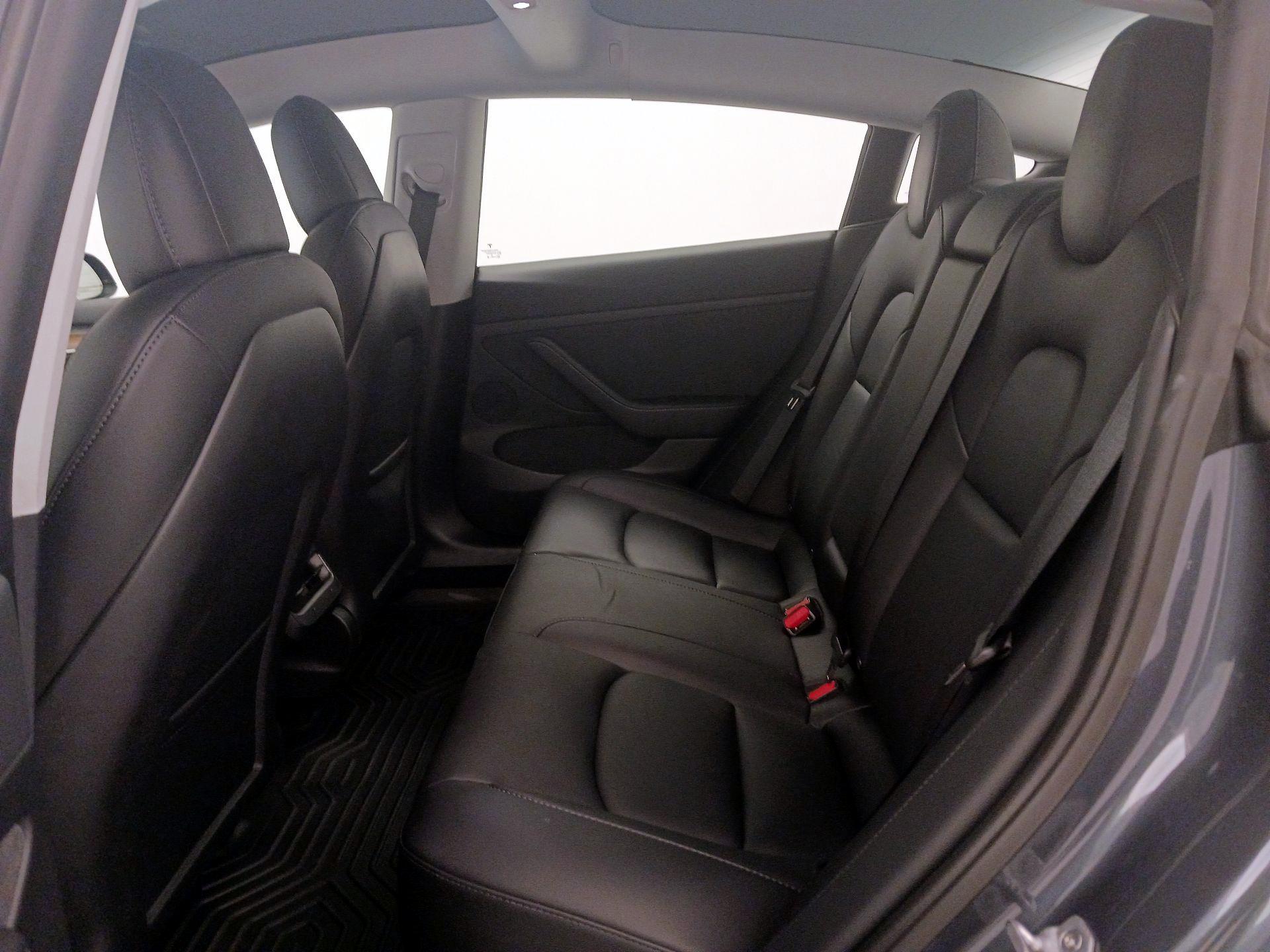 Thumbnail: 2022 Tesla Model 3 - 18