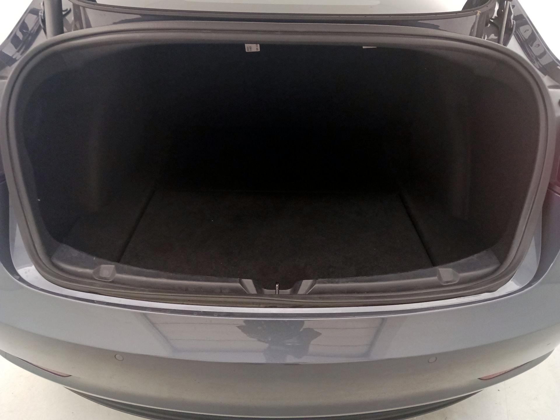 Thumbnail: 2022 Tesla Model 3 - 19