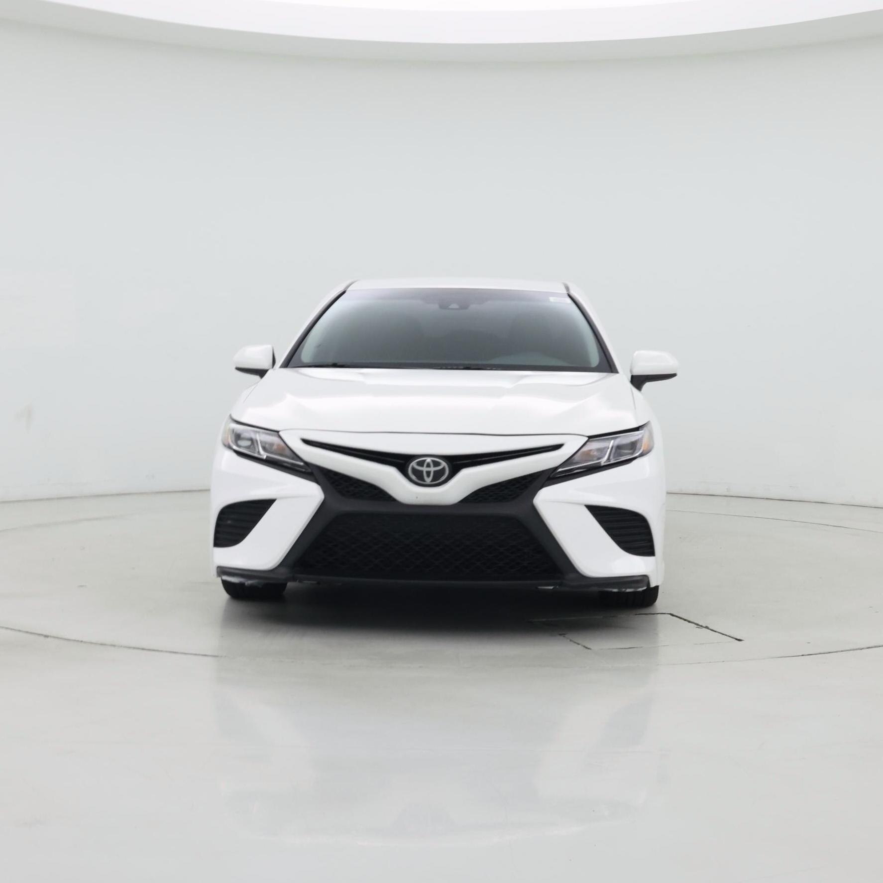 Thumbnail: 2018 Toyota Camry - 5