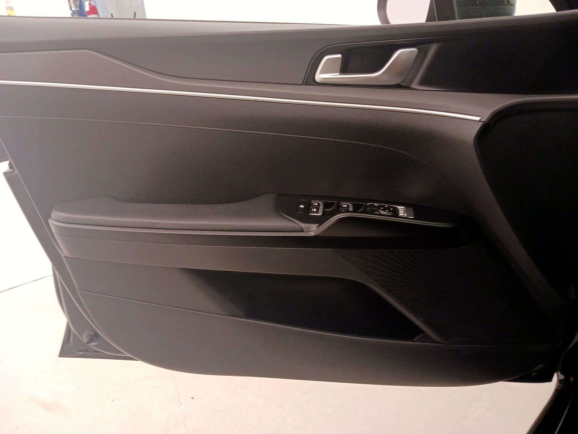 Thumbnail: 2022 Kia K5 - 12