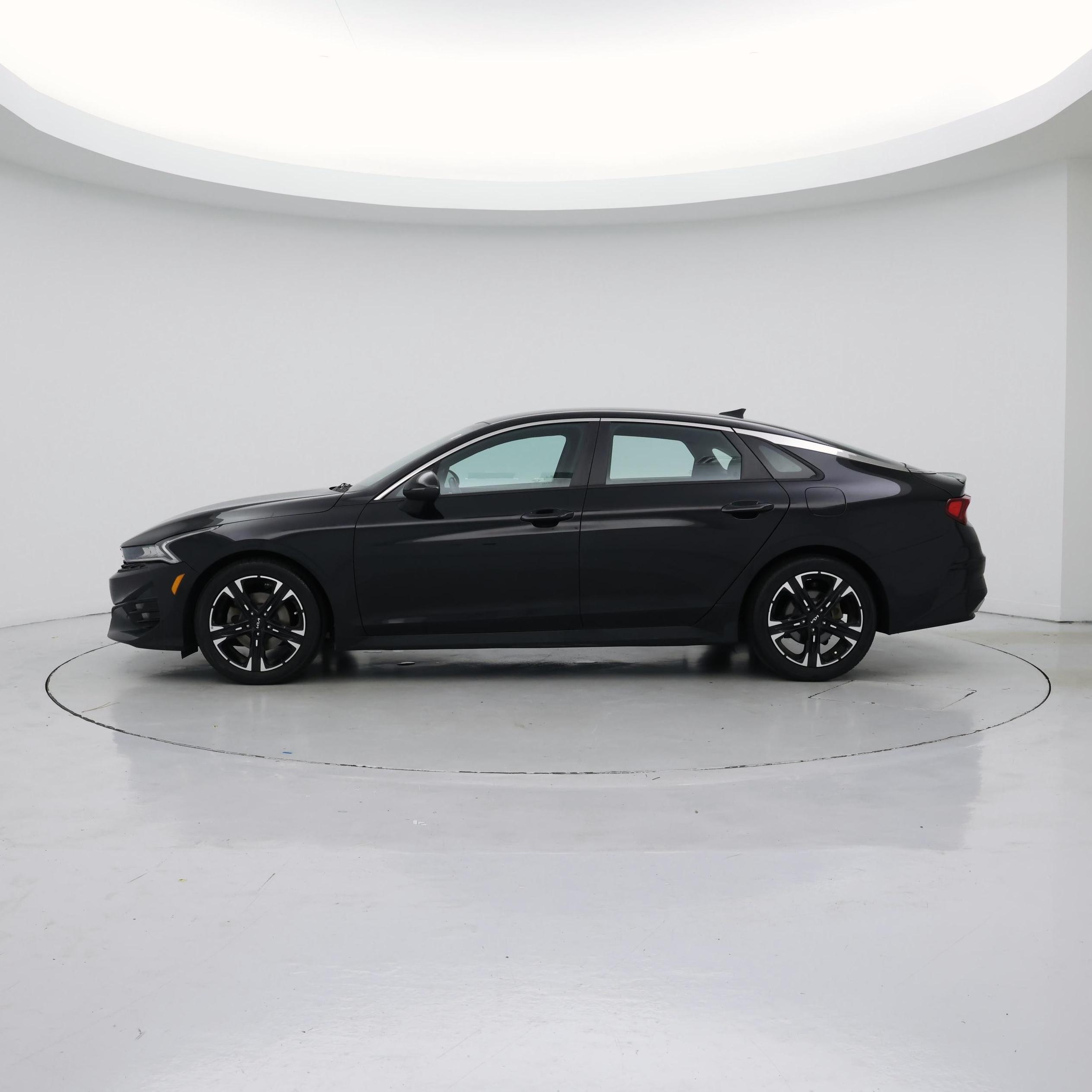 Thumbnail: 2022 Kia K5 - 3
