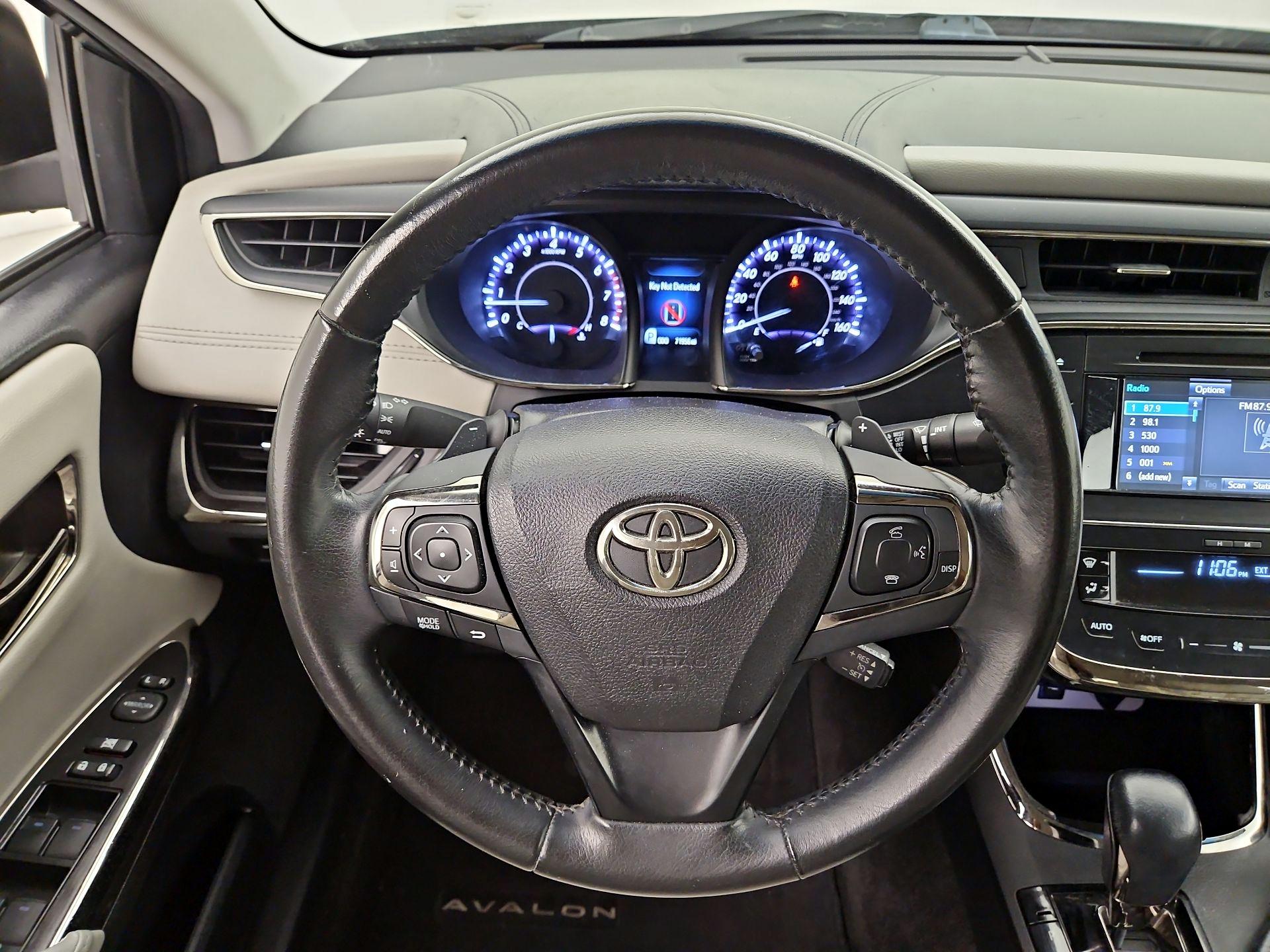 Thumbnail: 2015 Toyota Avalon - 10