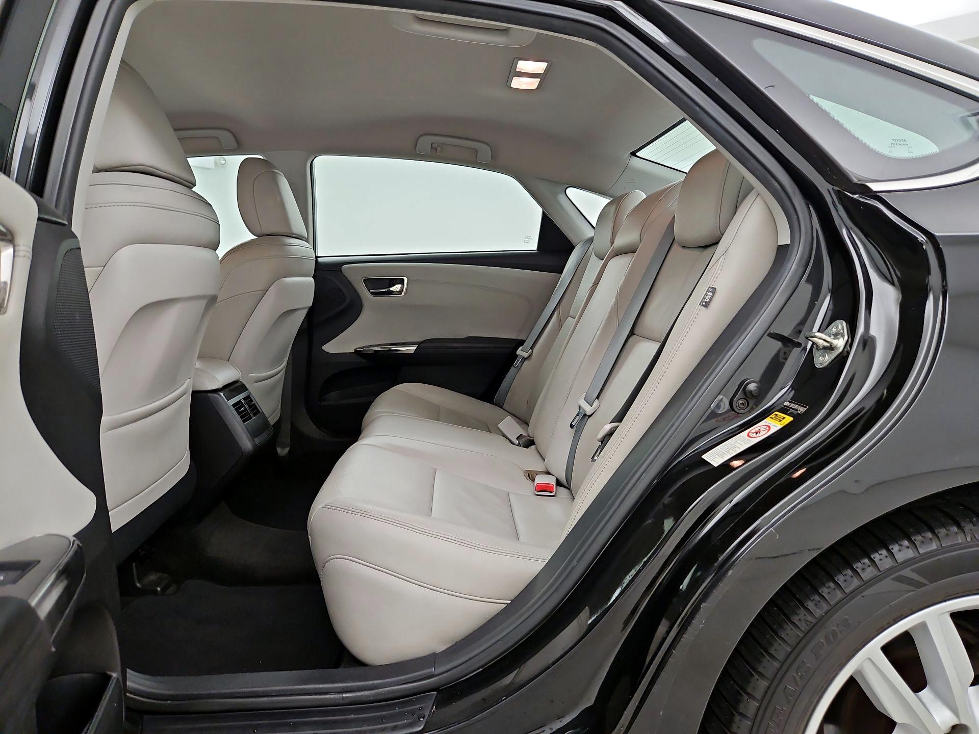 Thumbnail: 2015 Toyota Avalon - 19