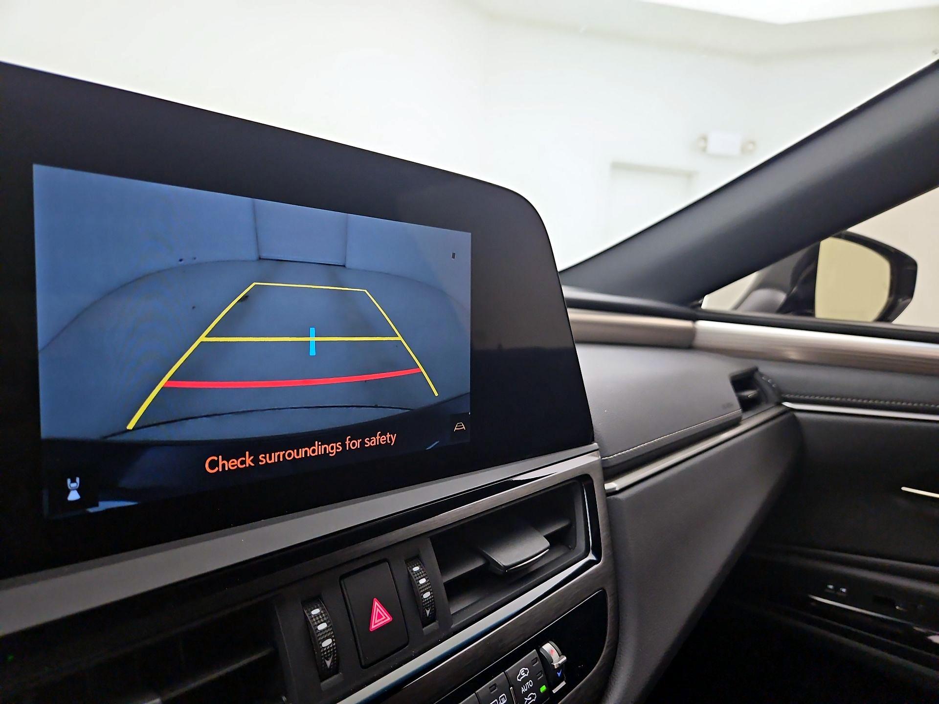 Thumbnail: 2023 Lexus ES - 14