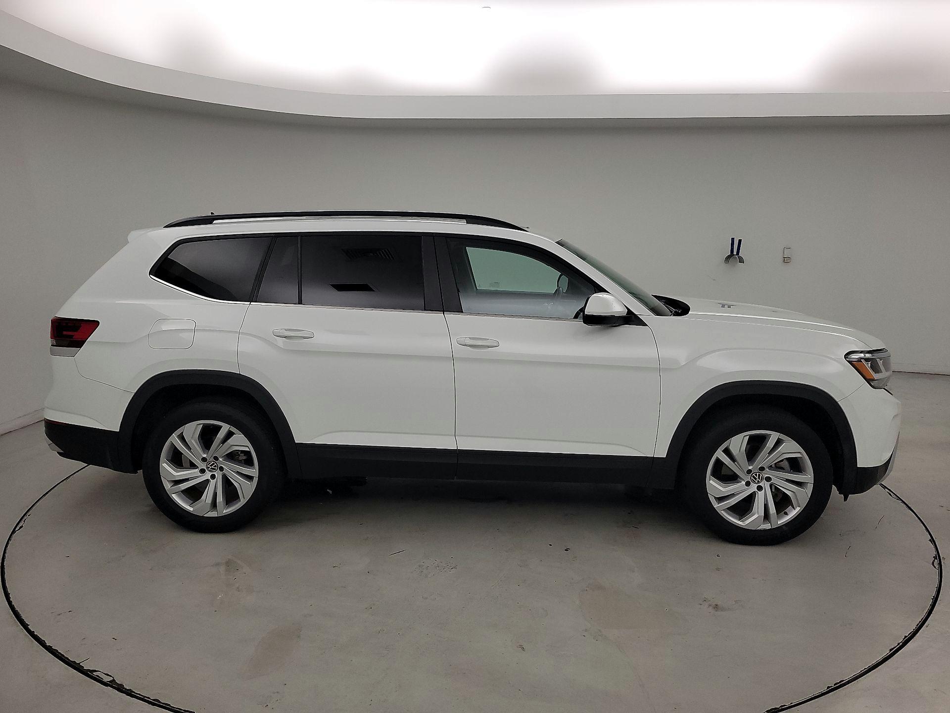 Thumbnail: 2022 Volkswagen Atlas - 4
