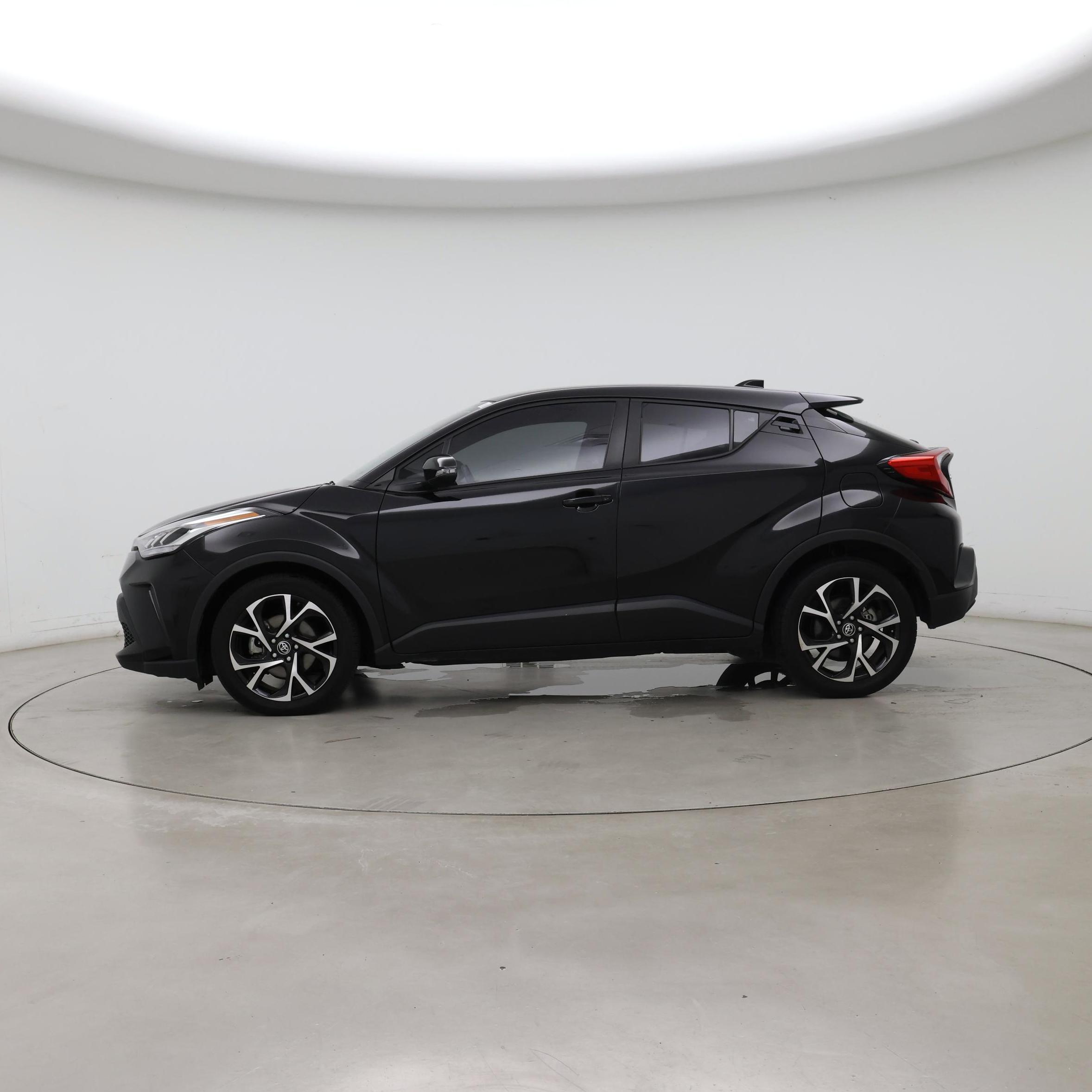 Thumbnail: 2022 Toyota C-HR - 3