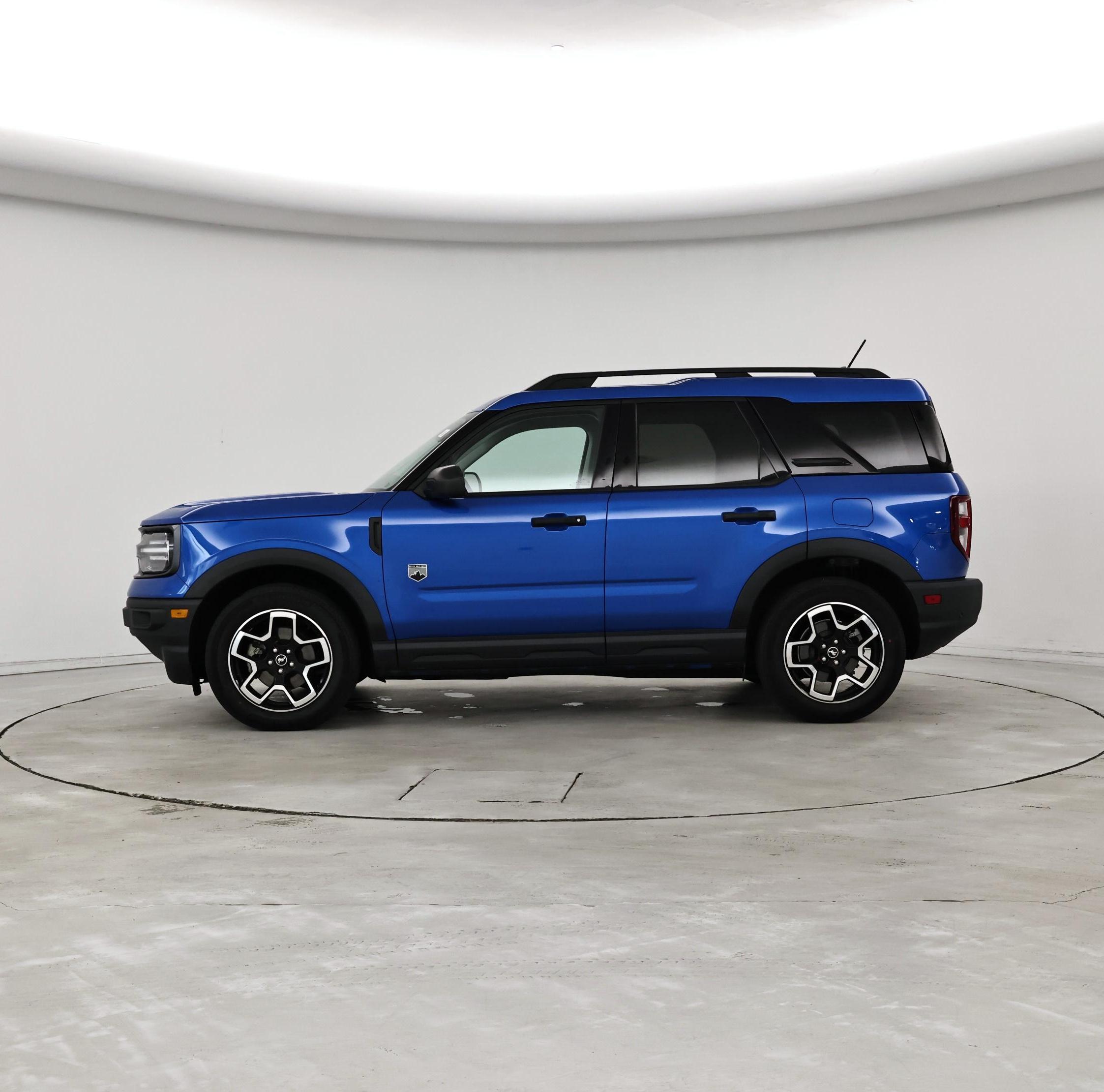 Thumbnail: 2022 Ford Bronco Sport - 3