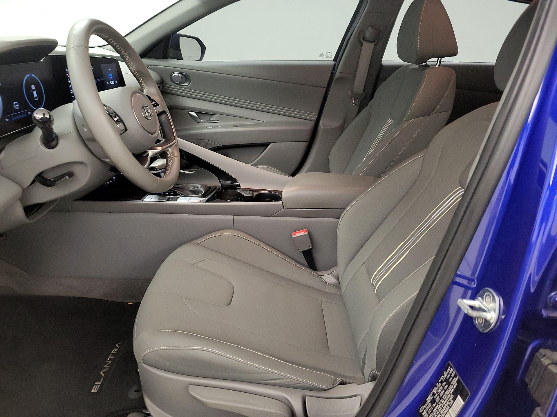 Thumbnail: 2023 Hyundai Elantra - 9