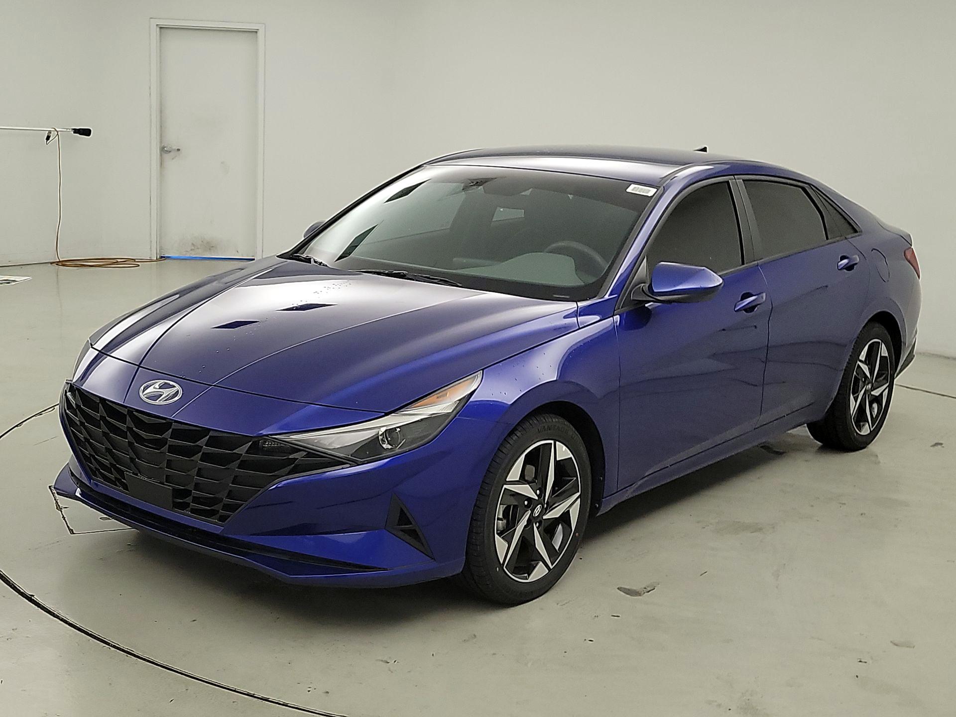 Thumbnail: 2023 Hyundai Elantra - 3