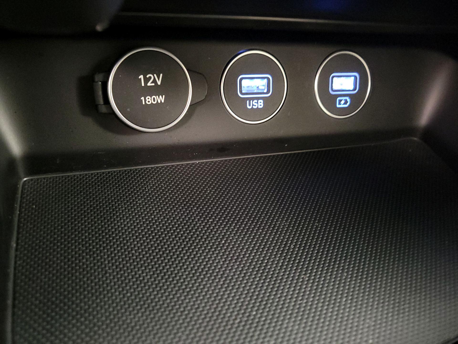 Thumbnail: 2023 Genesis G70 - 17