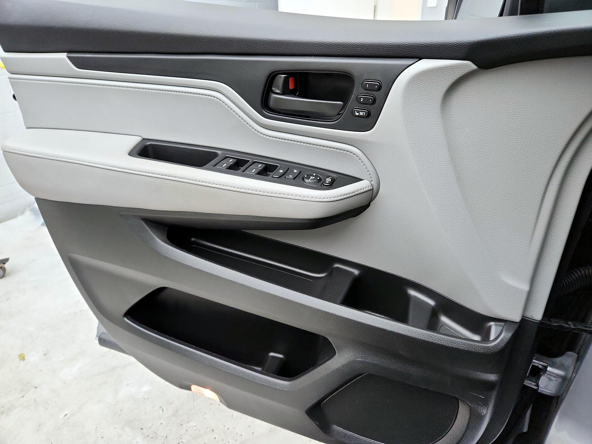 Thumbnail: 2020 Honda Odyssey - 12