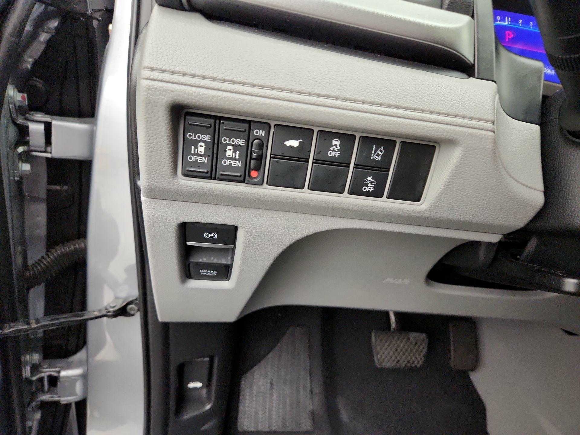 Thumbnail: 2020 Honda Odyssey - 13