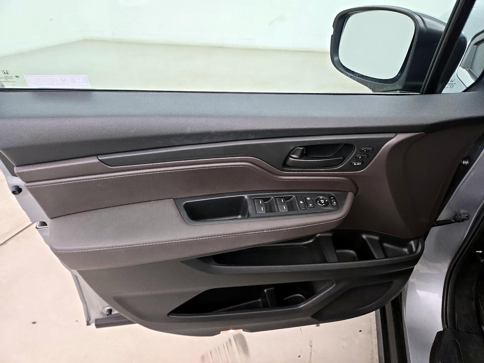 Thumbnail: 2021 Honda Odyssey - 12