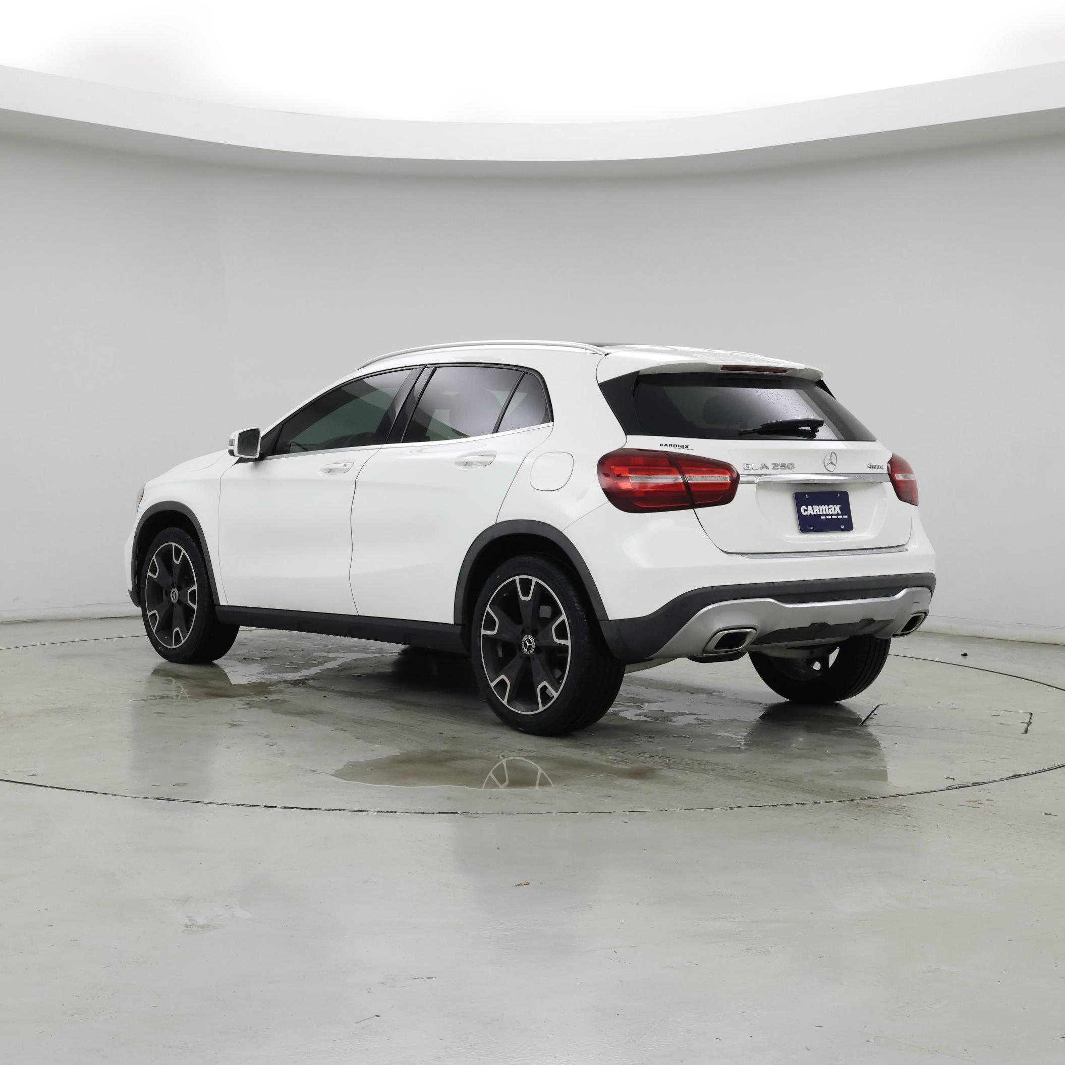 Thumbnail: 2020 Mercedes-Benz GLA - 2