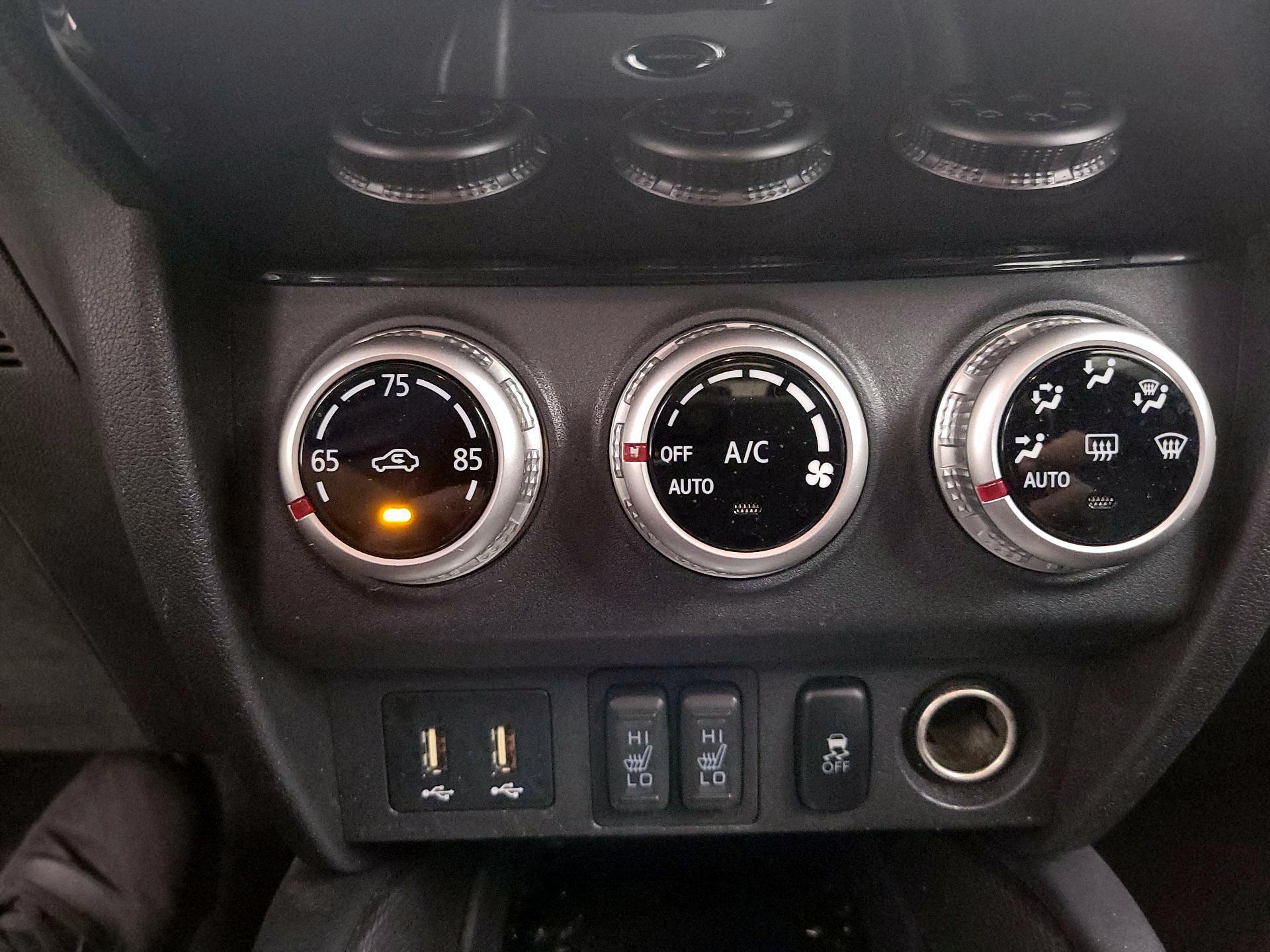 Thumbnail: 2021 Mitsubishi Outlander Sport - 14