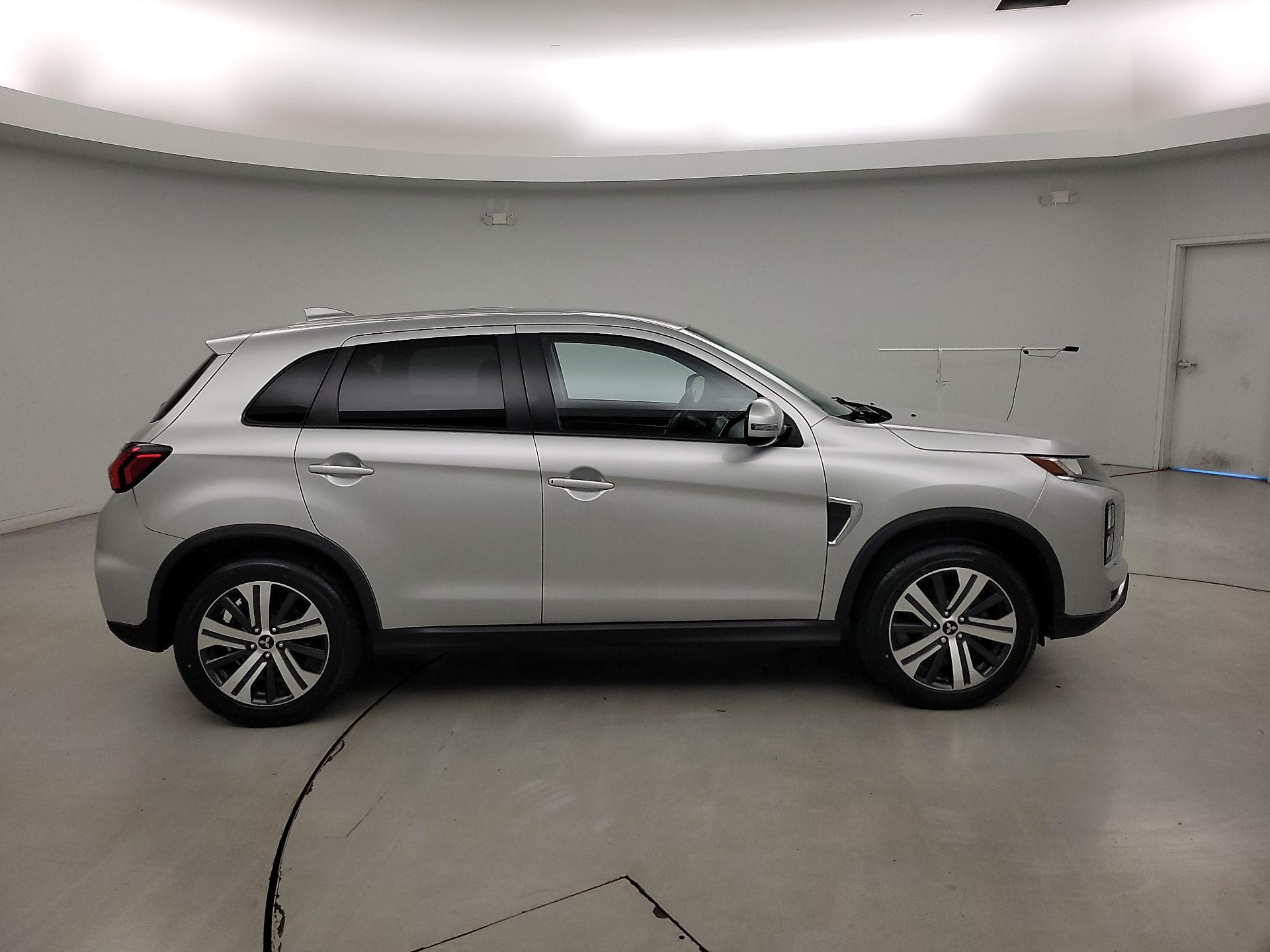 Thumbnail: 2021 Mitsubishi Outlander Sport - 4