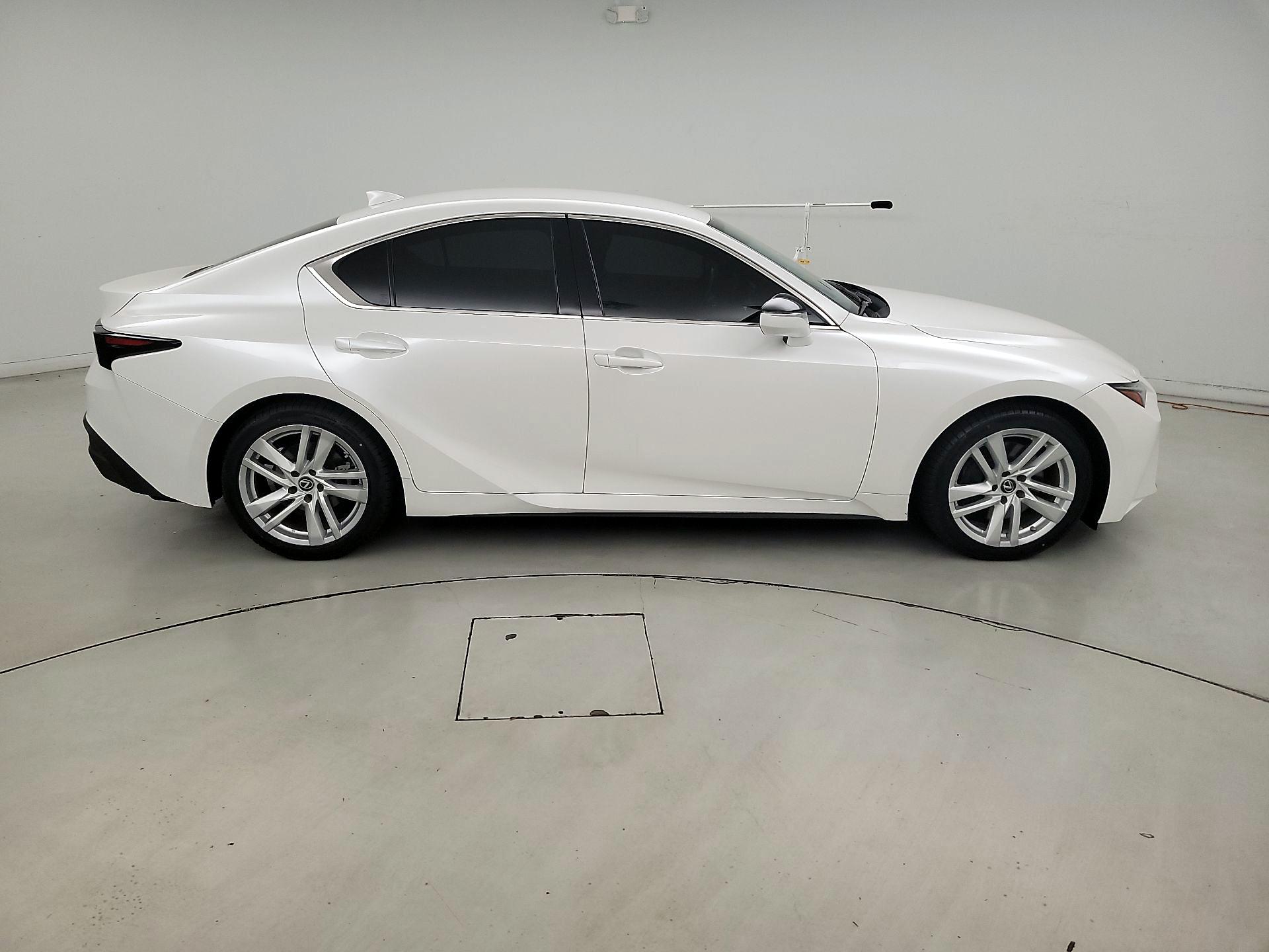 Thumbnail: 2022 Lexus IS - 4