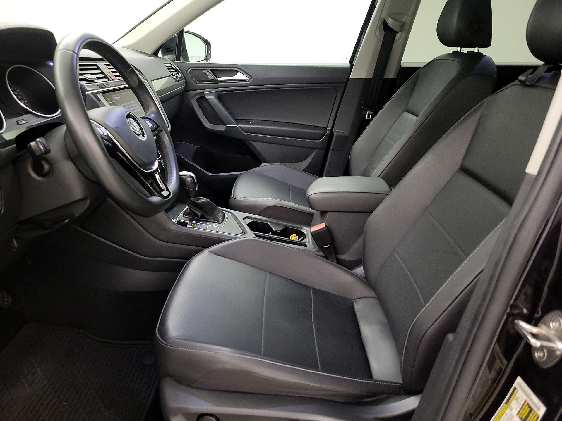 Thumbnail: 2020 Volkswagen Tiguan - 9