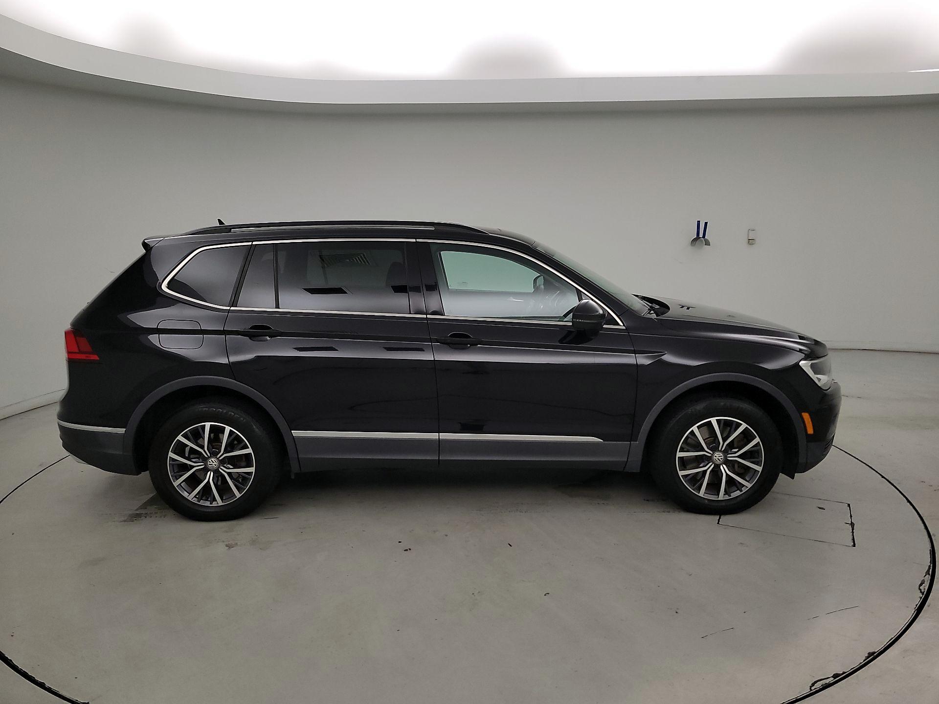 Thumbnail: 2020 Volkswagen Tiguan - 4