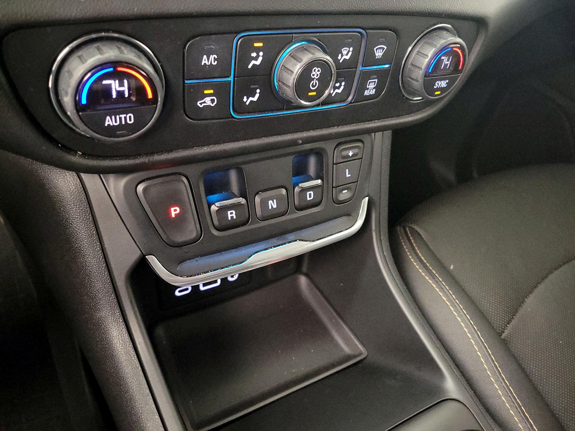 Thumbnail: 2020 GMC Terrain - 14